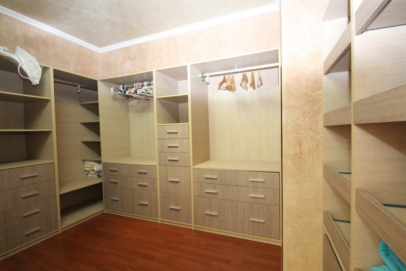 Kitchen in villa for sale in Orihuela Costa