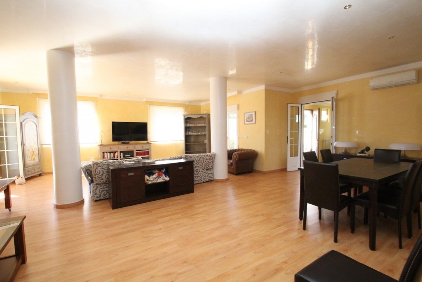 Luxury villa in Cabo Roig with private pool, 200 meters from the beach