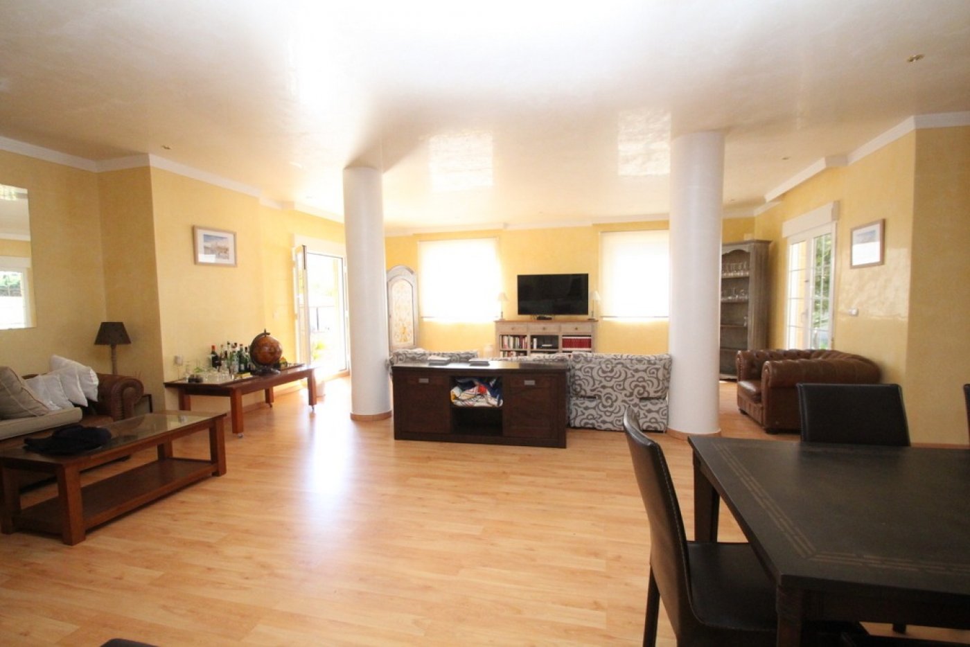 Dining area in villa for sale in Orihuela Costa
