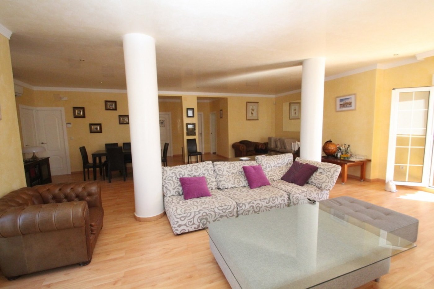 Bedroom in villa for sale in Orihuela Costa