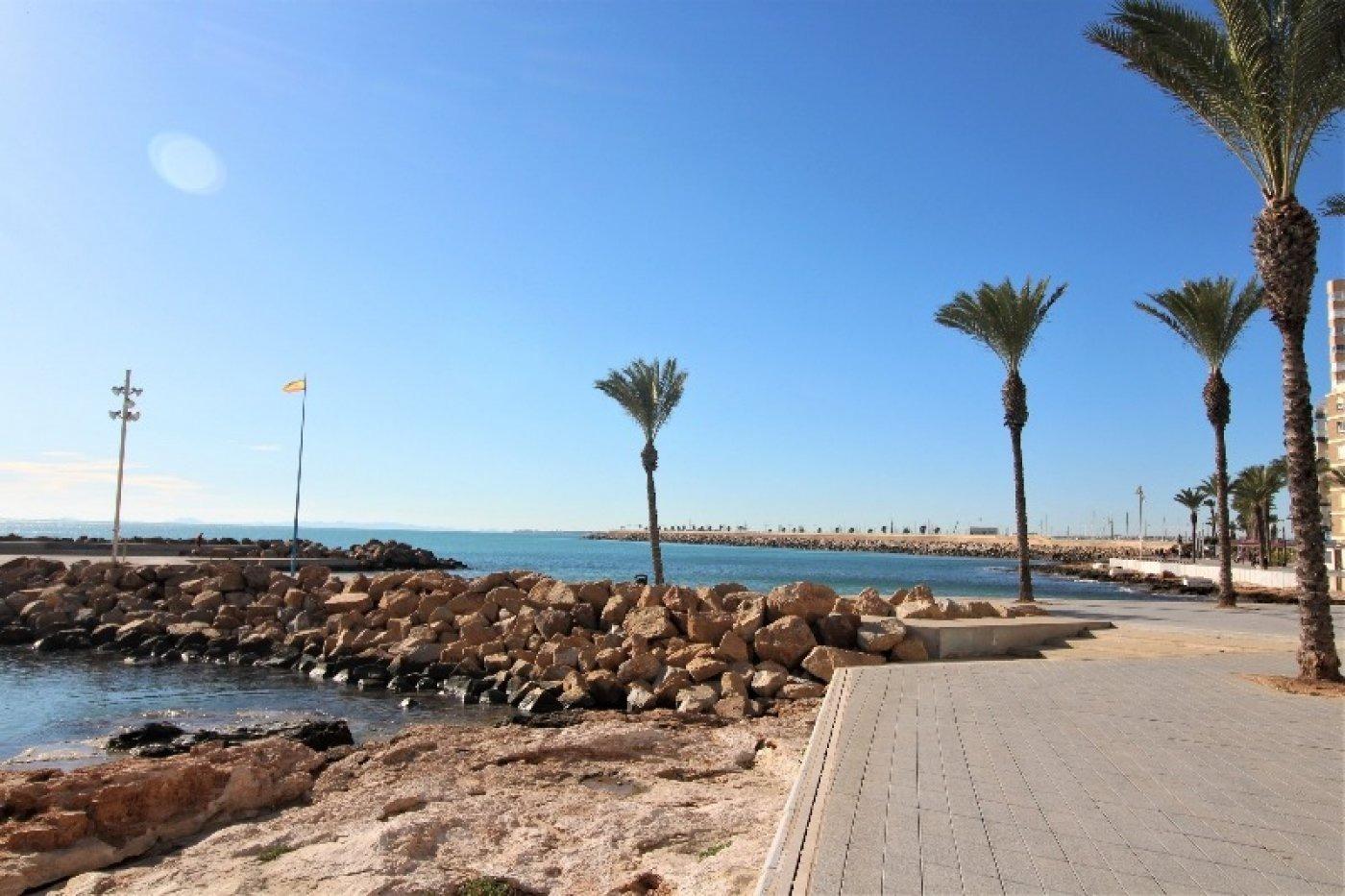 Bedroom in apartment for sale in Torrevieja