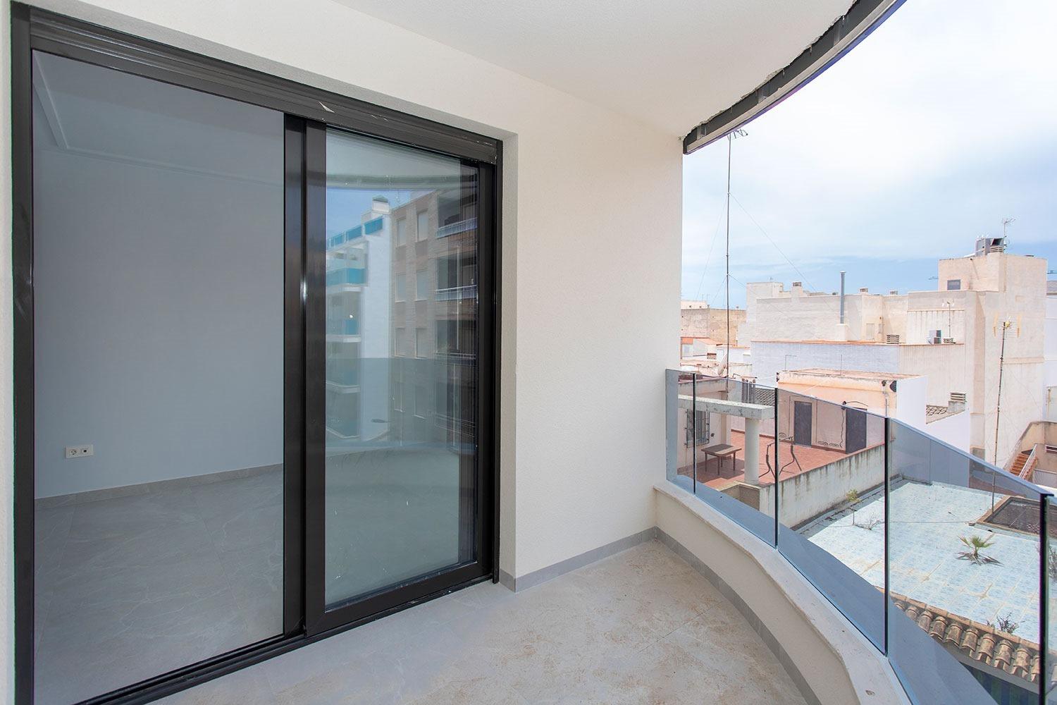 Terrace in apartment for sale in Torrevieja