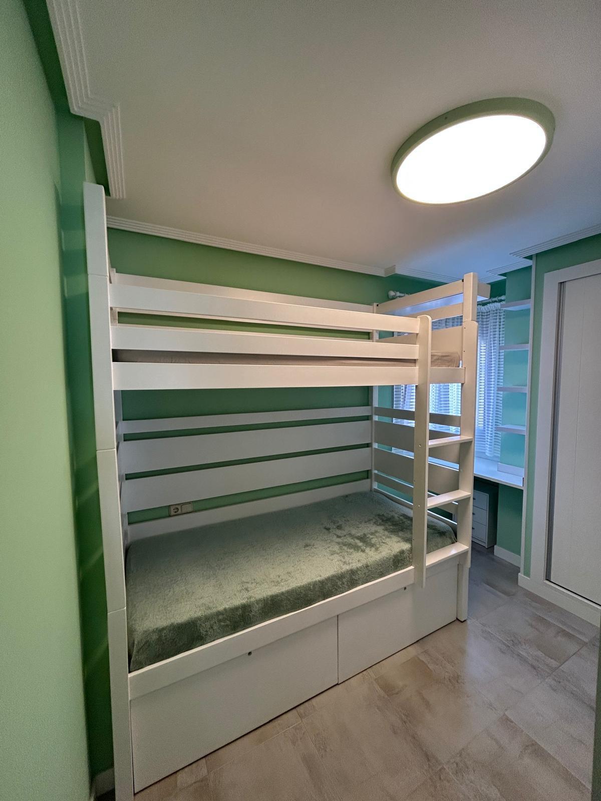 Discover this charming apartment in the coveted area of Nueva Torrevieja, ideal for those seeking