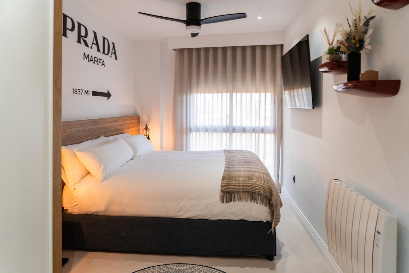 Master bedroom in apartment for sale in Torrevieja