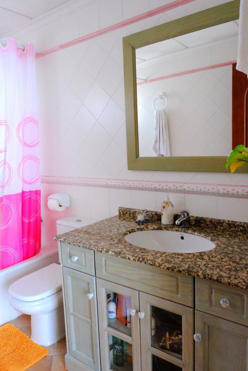 Bedroom in villa for sale in Orihuela