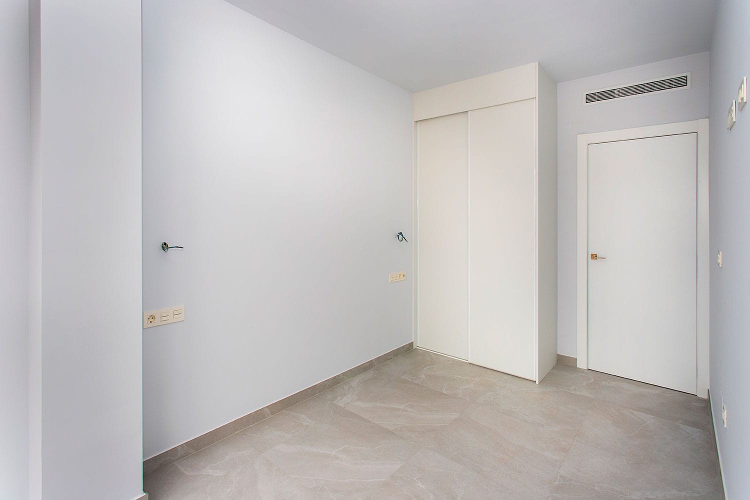 Bathroom in apartment for sale in Torrevieja