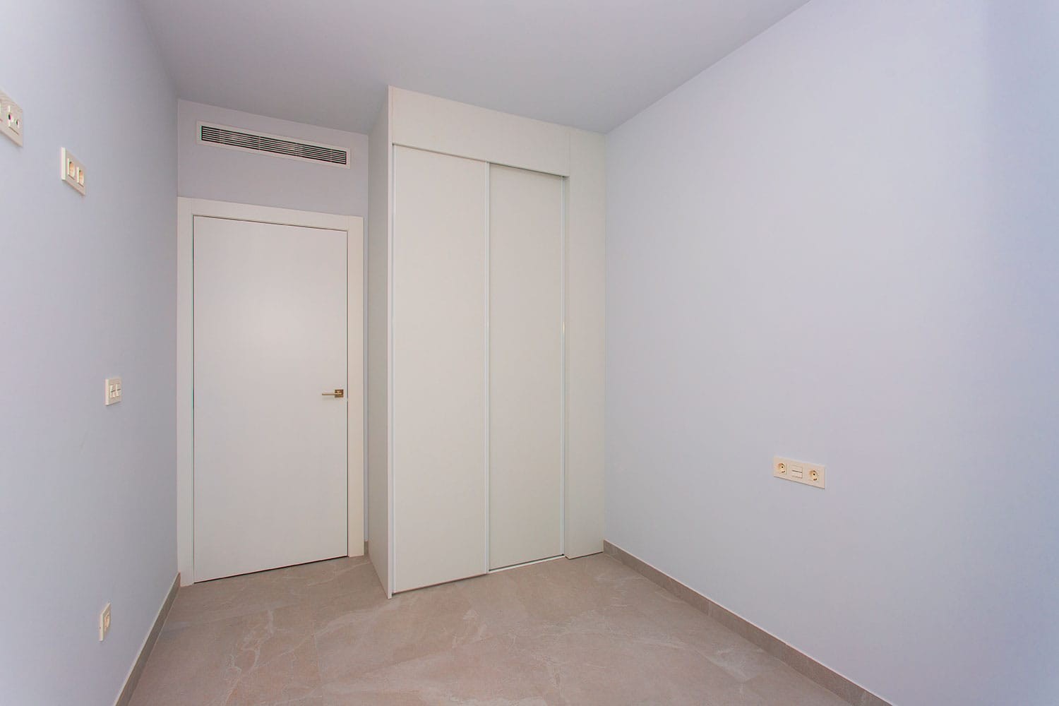 Pool area in apartment for sale in Torrevieja