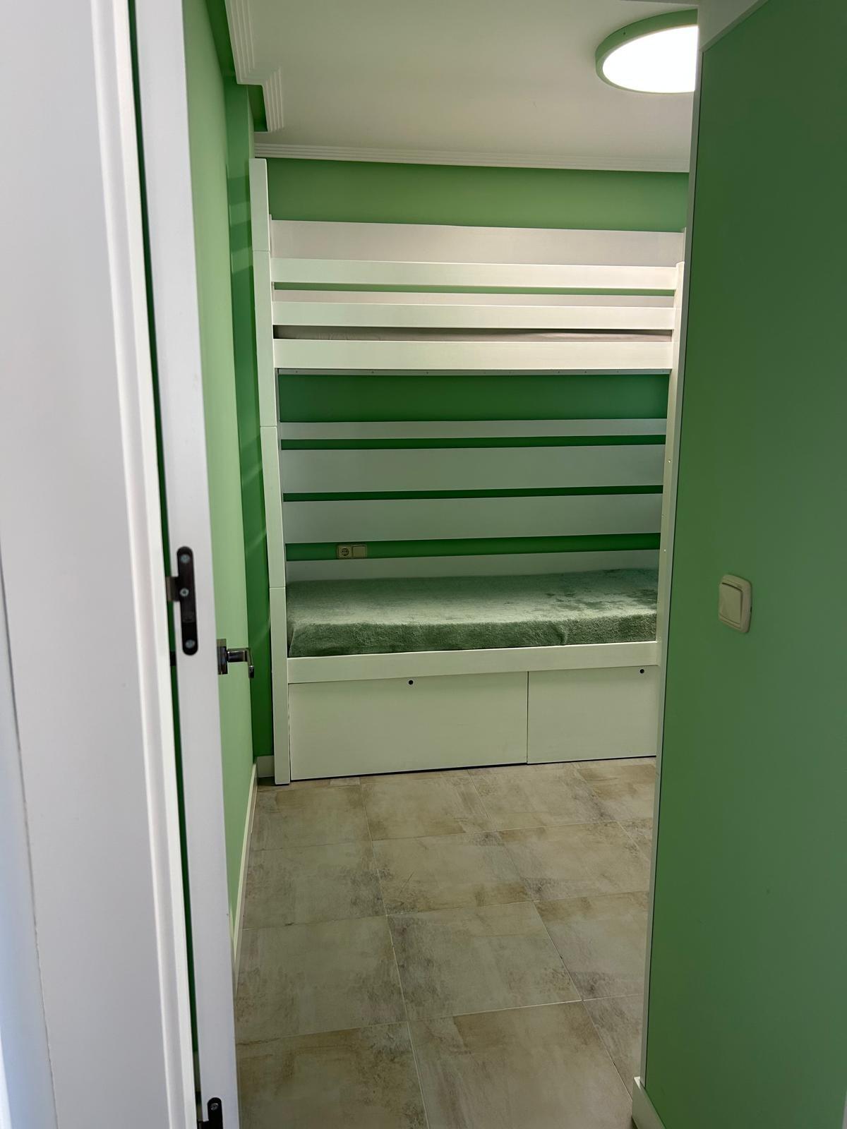Bedroom in apartment for sale in Torrevieja