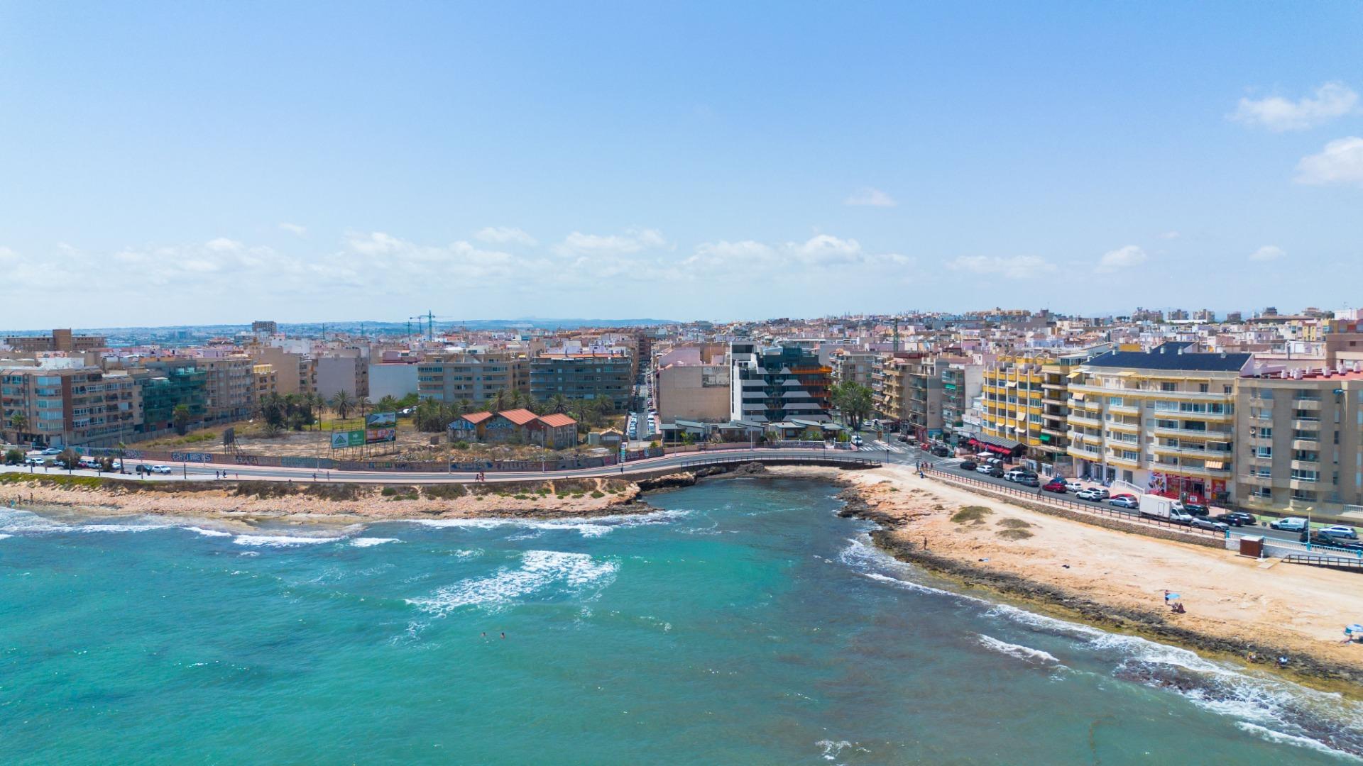 Terrace in apartment for sale in Torrevieja