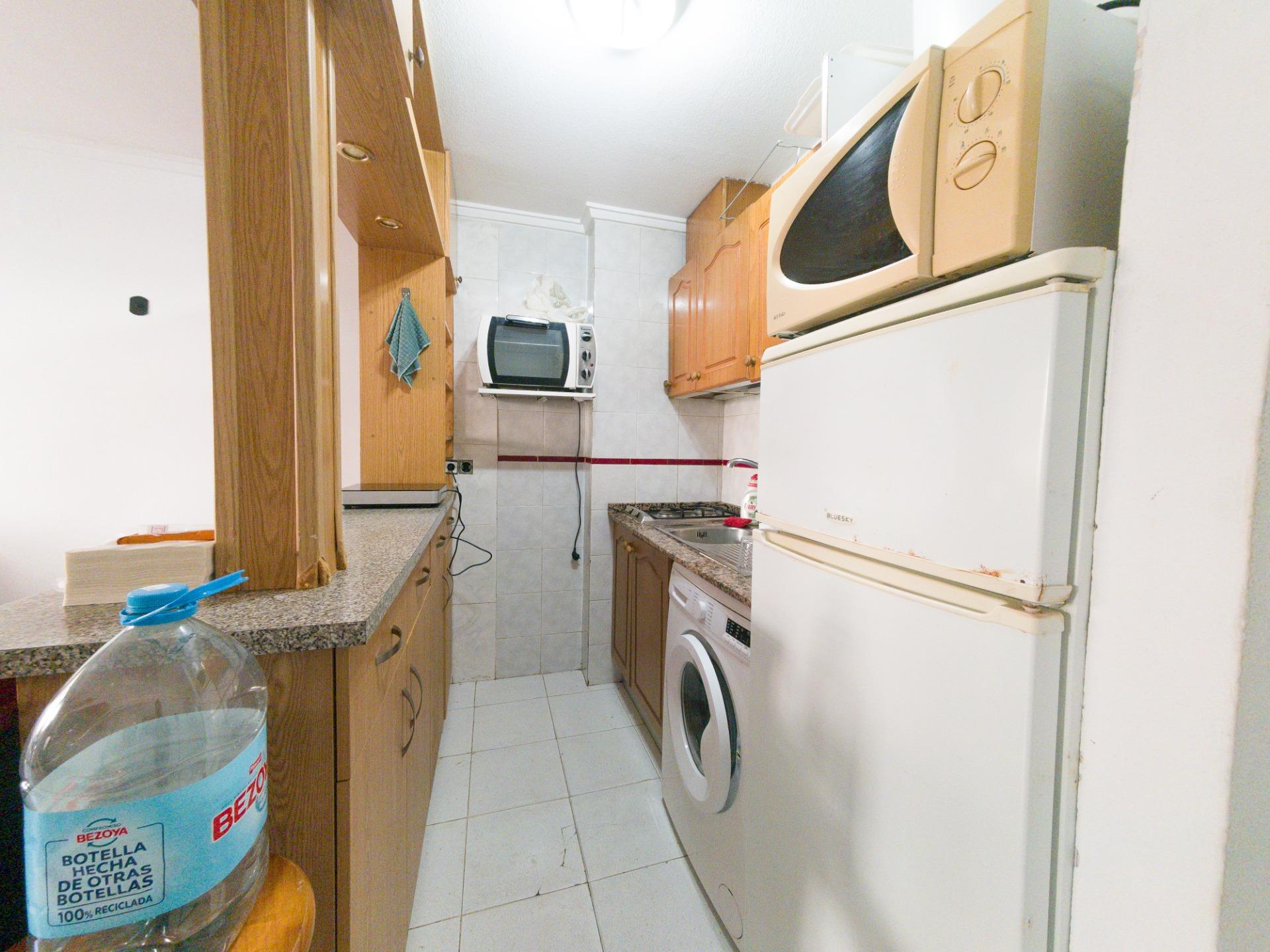 Bedroom in apartment for sale in Torrevieja