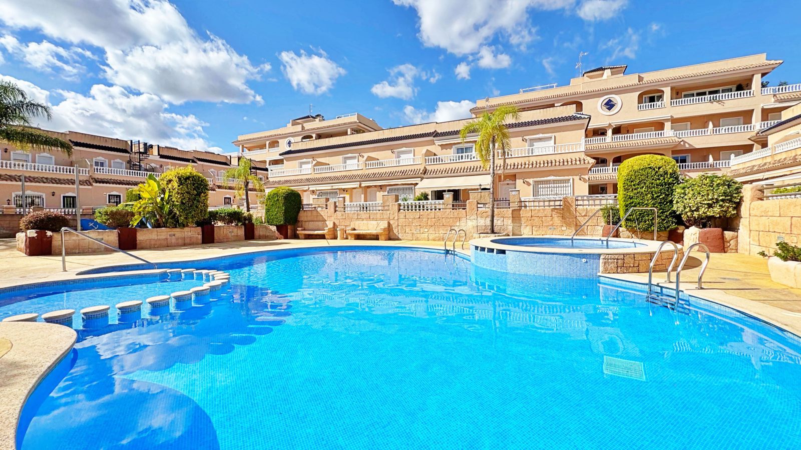 Garden in terraced for sale in Orihuela Costa