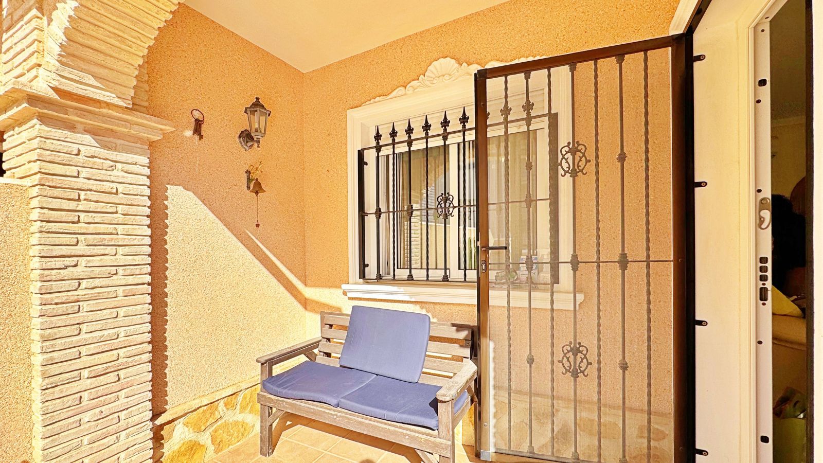 Dining area in terraced for sale in Orihuela Costa