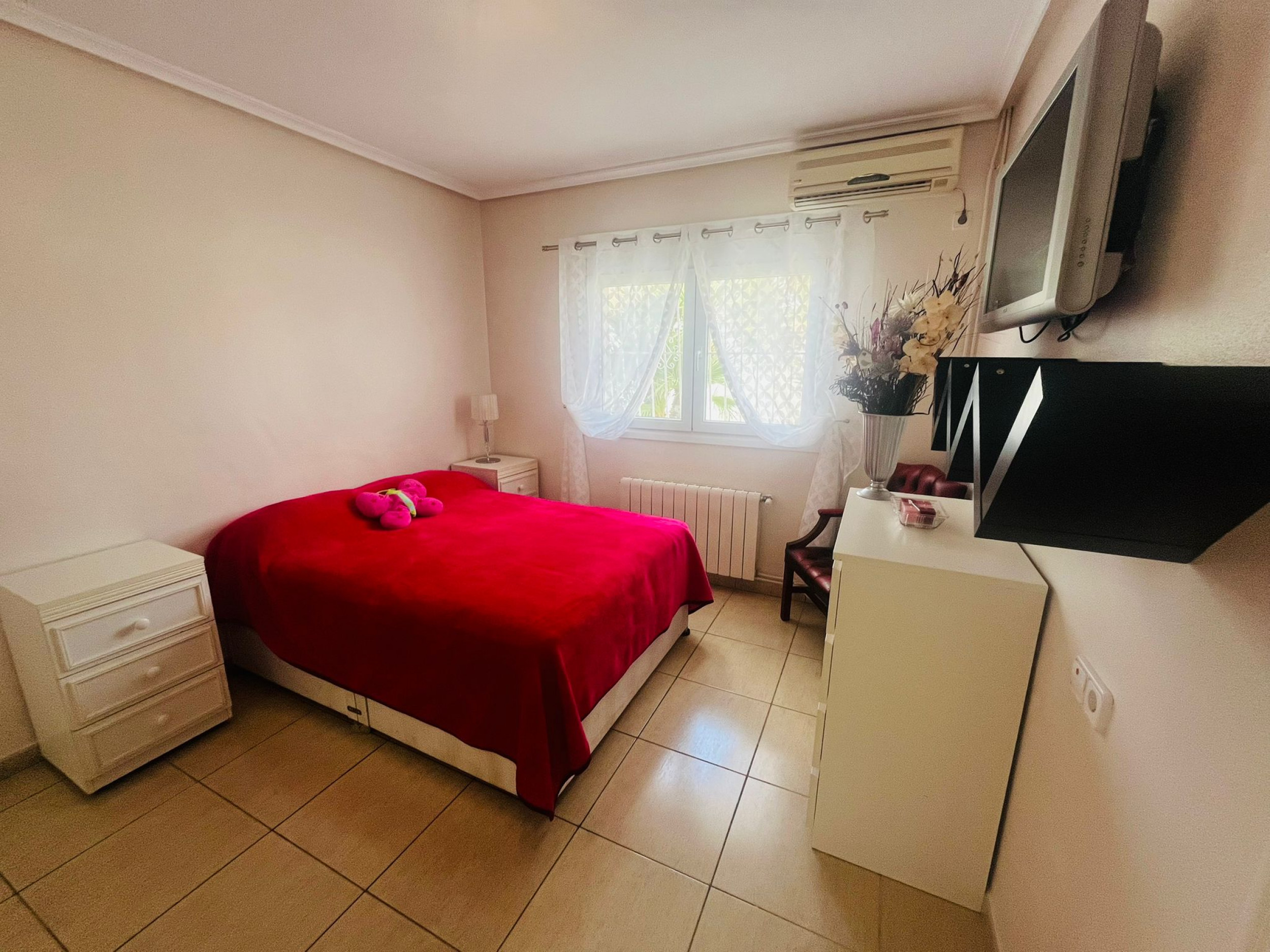 Garden in villa for sale in Gea Y Truyols