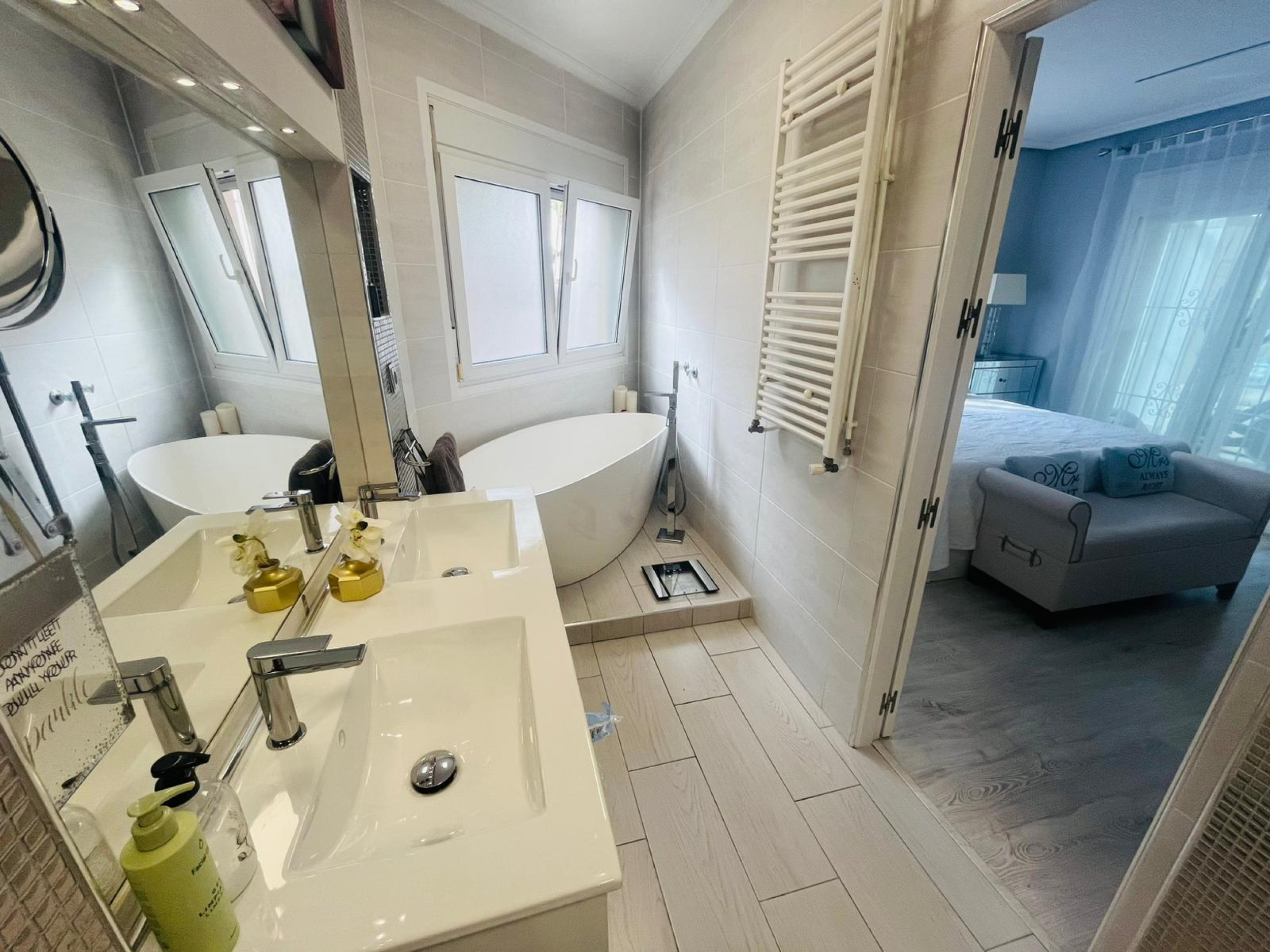 Dining area in villa for sale in Gea Y Truyols