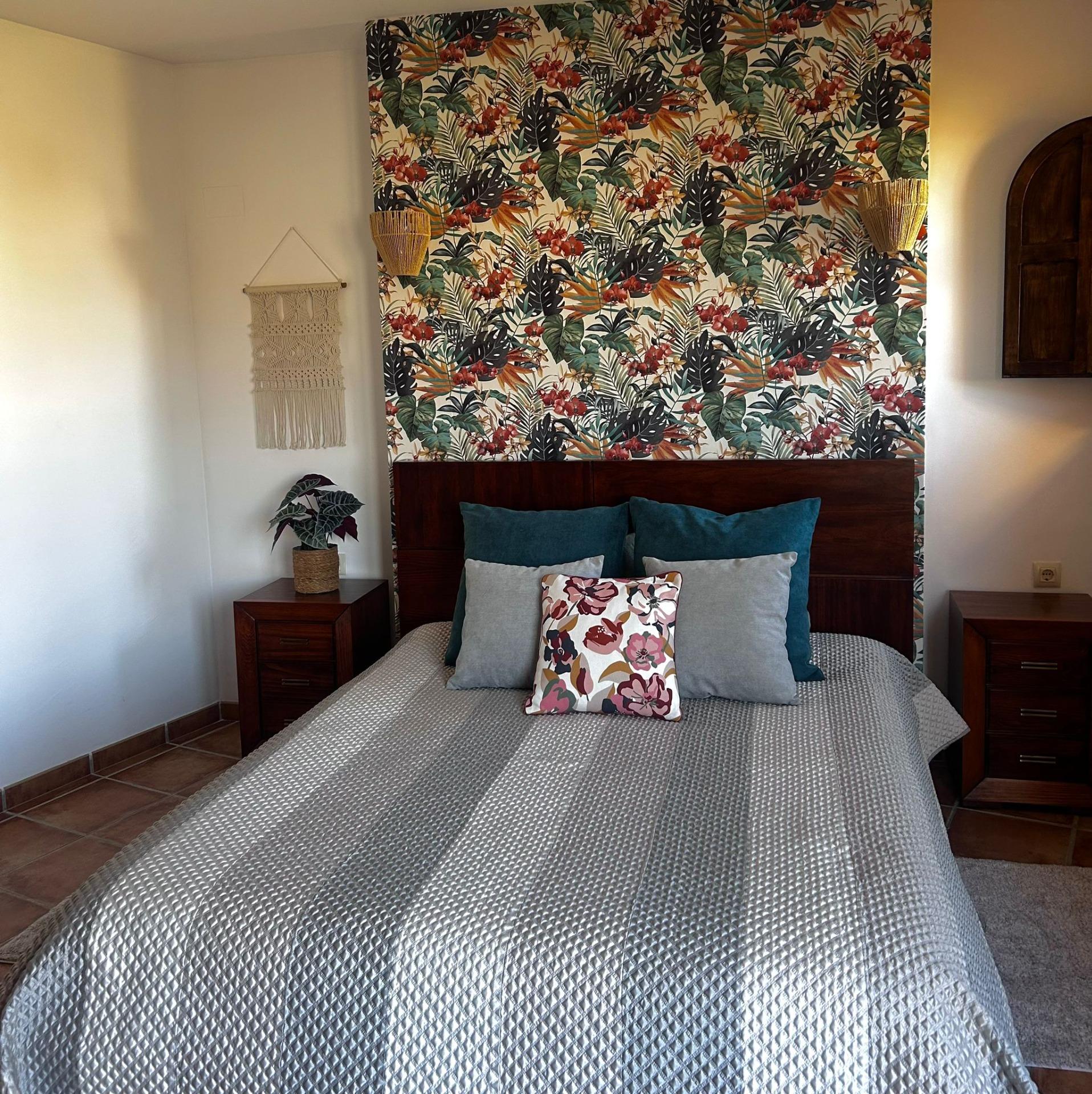 Master bedroom in apartment for sale in Torrevieja