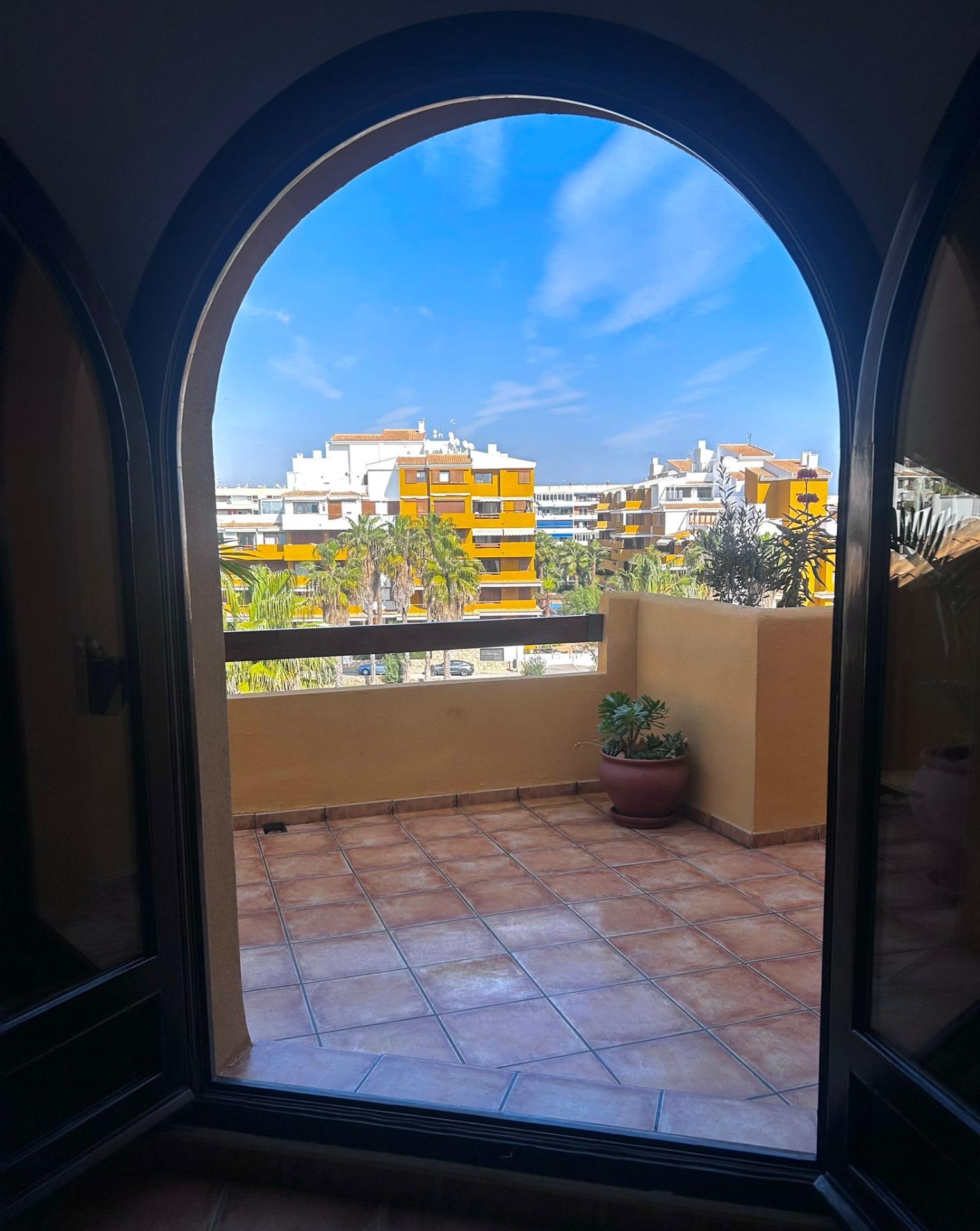 Dining area in apartment for sale in Torrevieja
