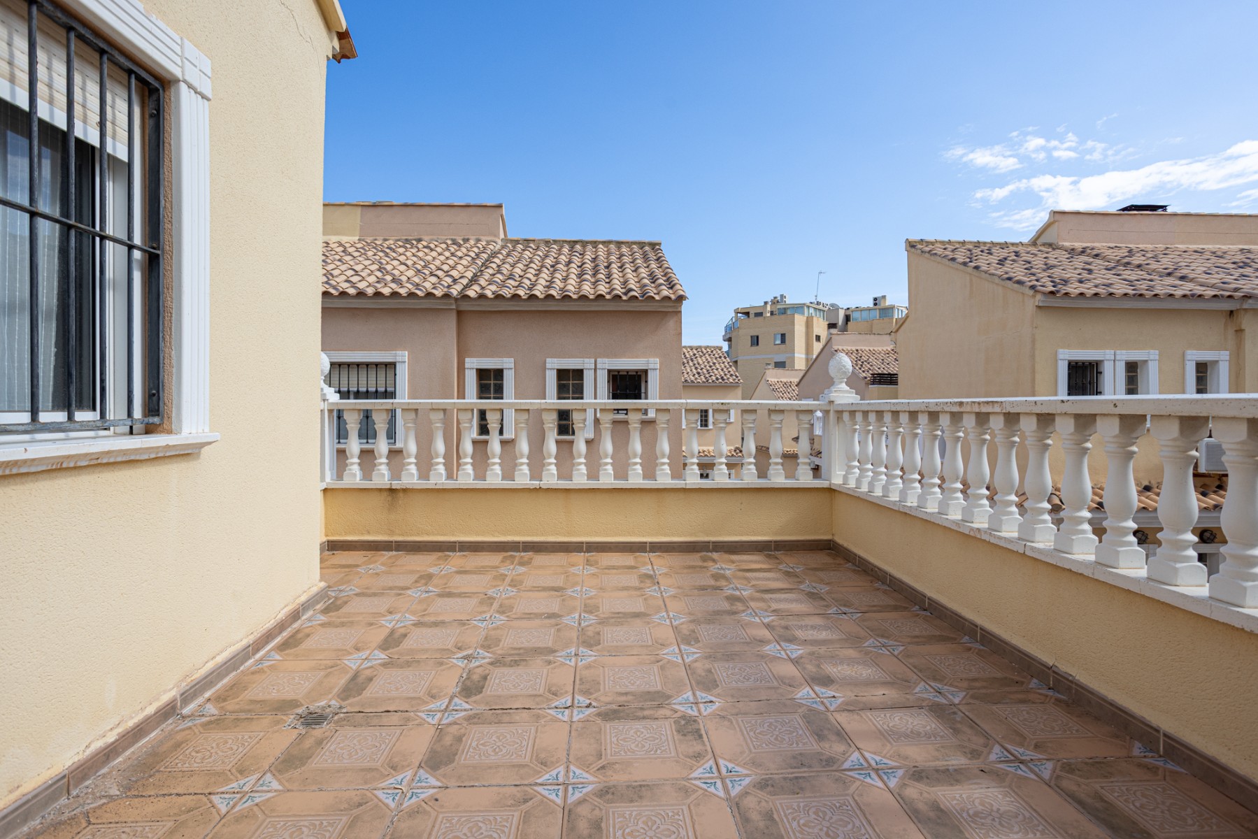 Exterior view in villa for sale in Guardamar del Segura