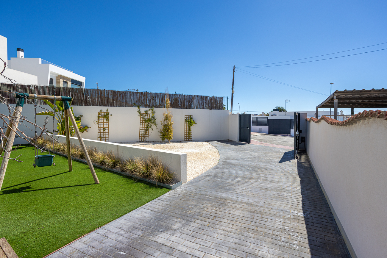 Exterior view in villa for sale in Ciudad Quesada