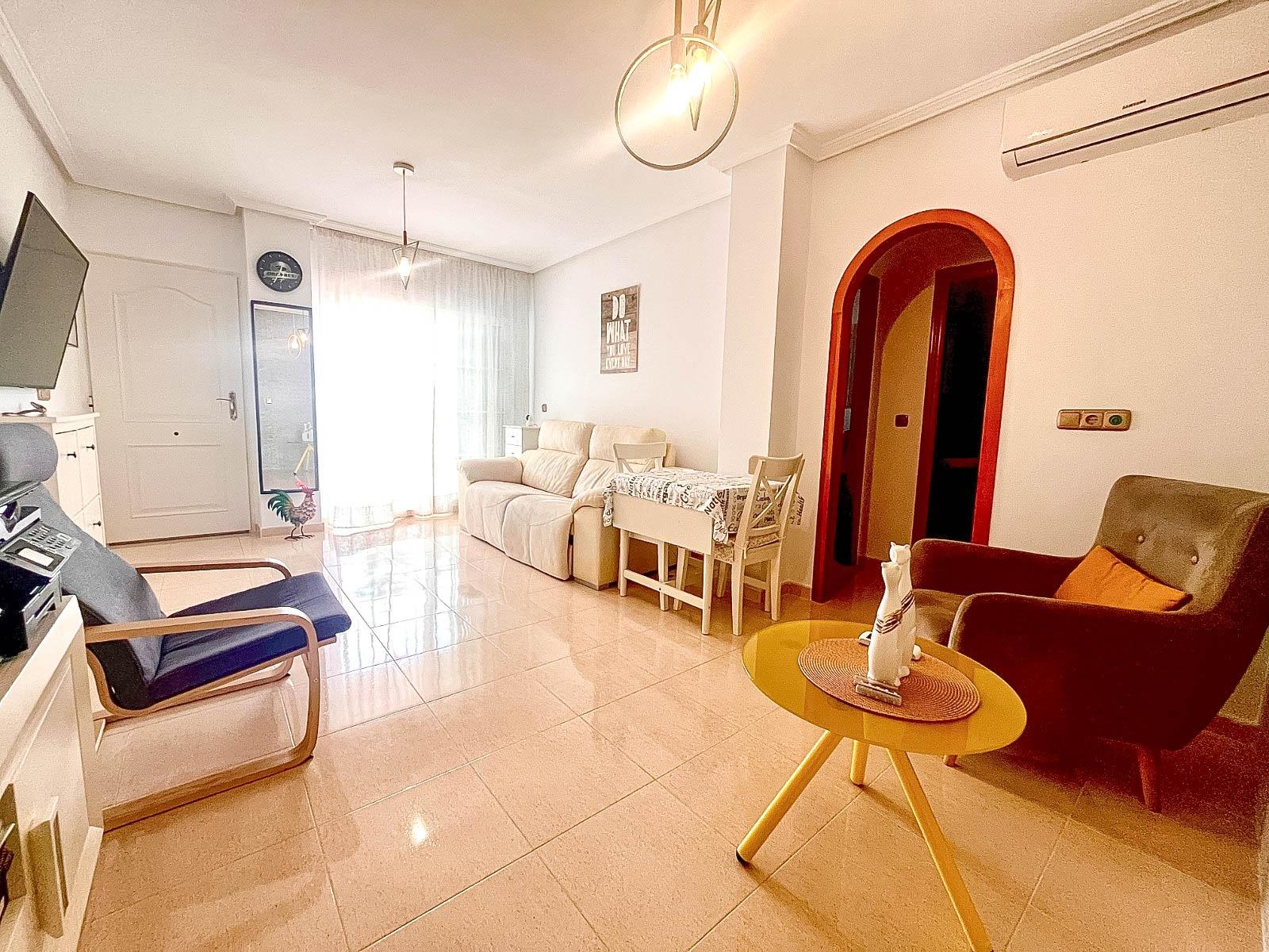 Master bedroom in bungalow for sale in Orihuela Costa