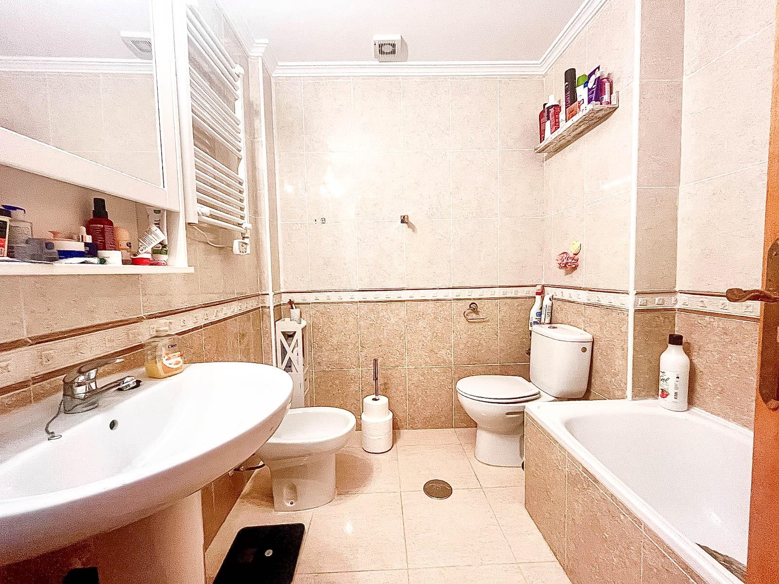 Bedroom in bungalow for sale in Orihuela Costa