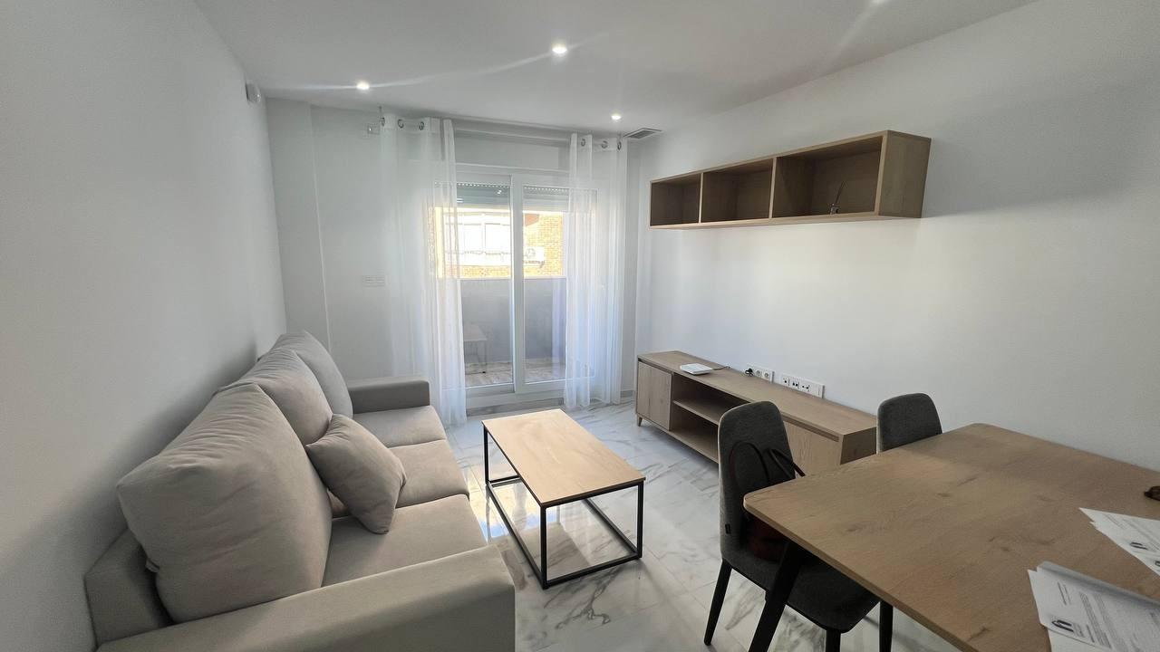 Master bedroom in apartment for sale in Torrevieja