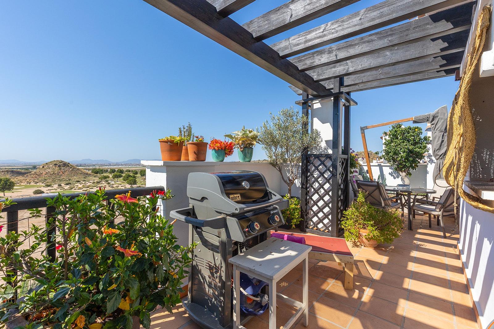 Discover this exclusive penthouse in El Valle Golf Resort, ideal for lovers of tranquility, sunshine