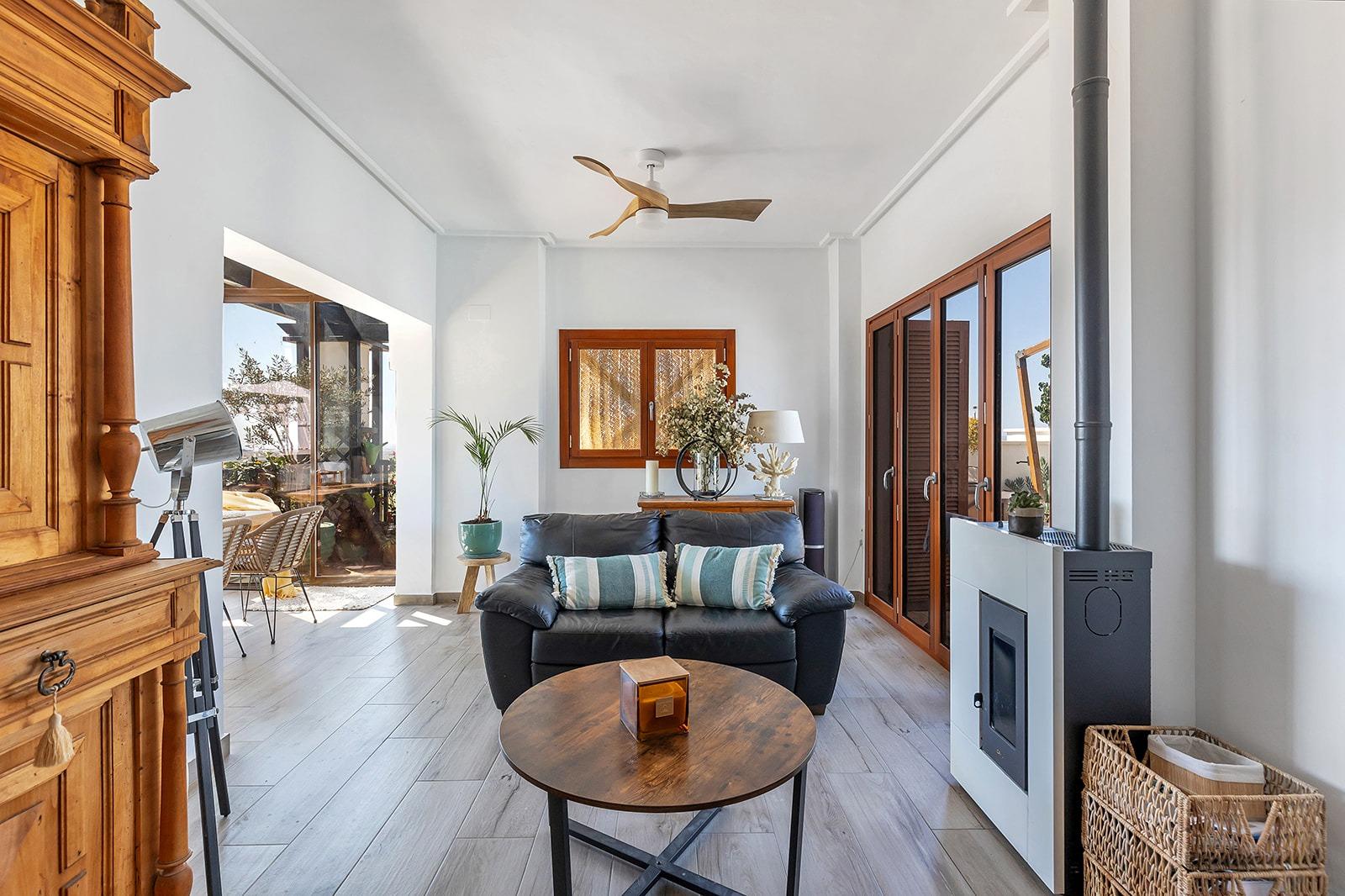 Bedroom in penthouse for sale in Banos y Mendigo