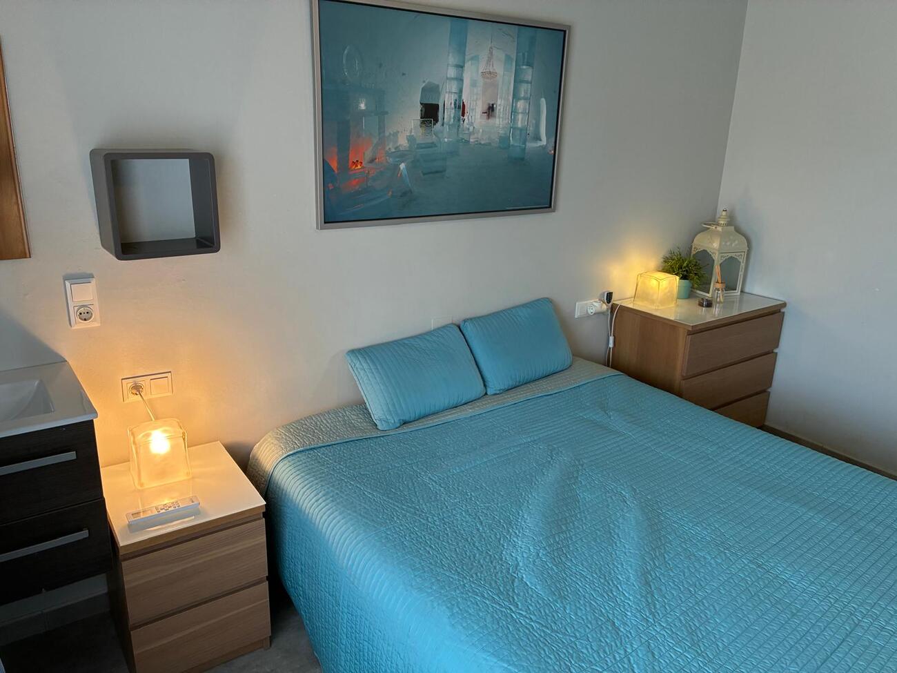 Bathroom in villa for sale in Crevillent