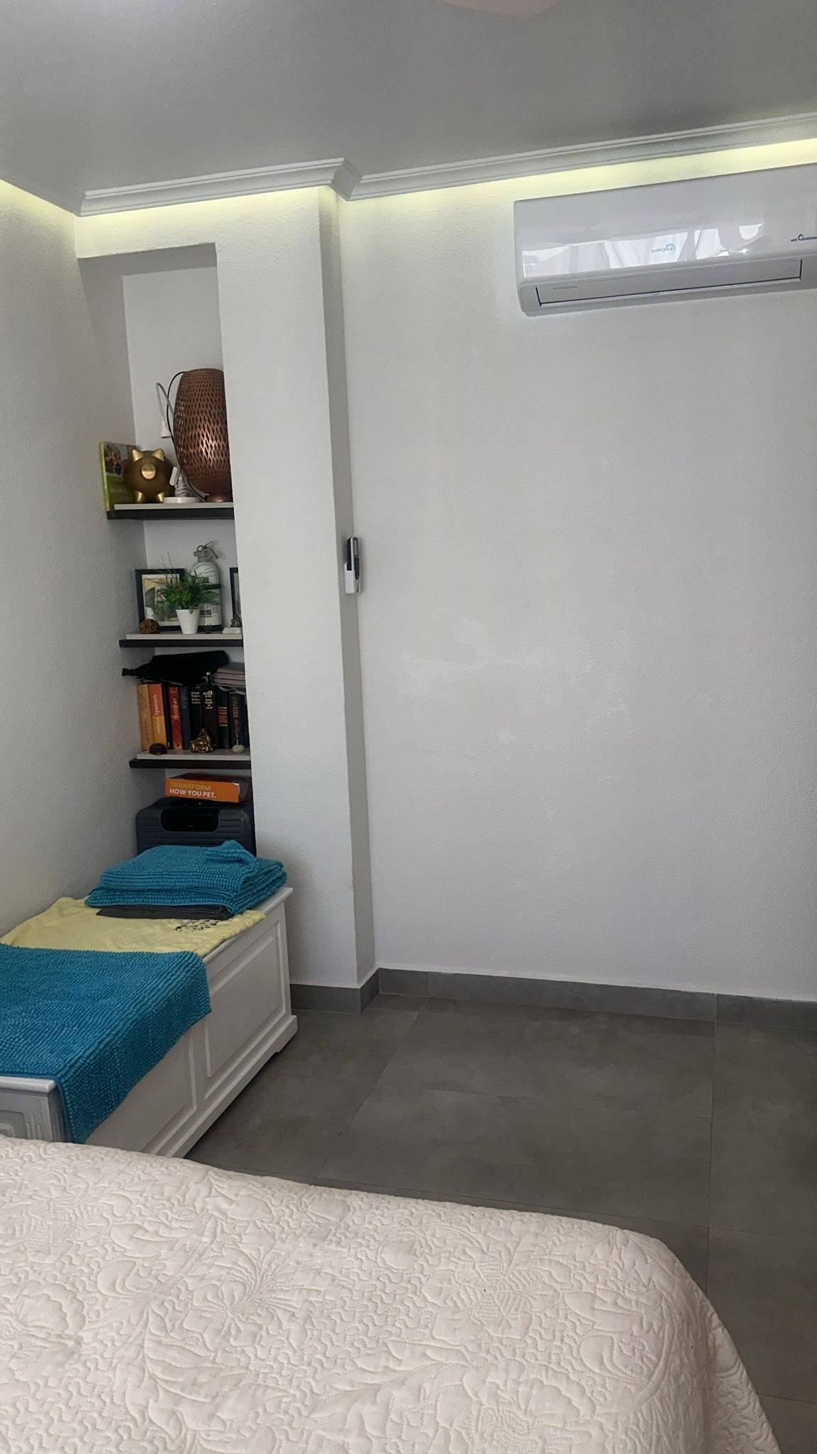Bedroom in penthouse for sale in Torrevieja