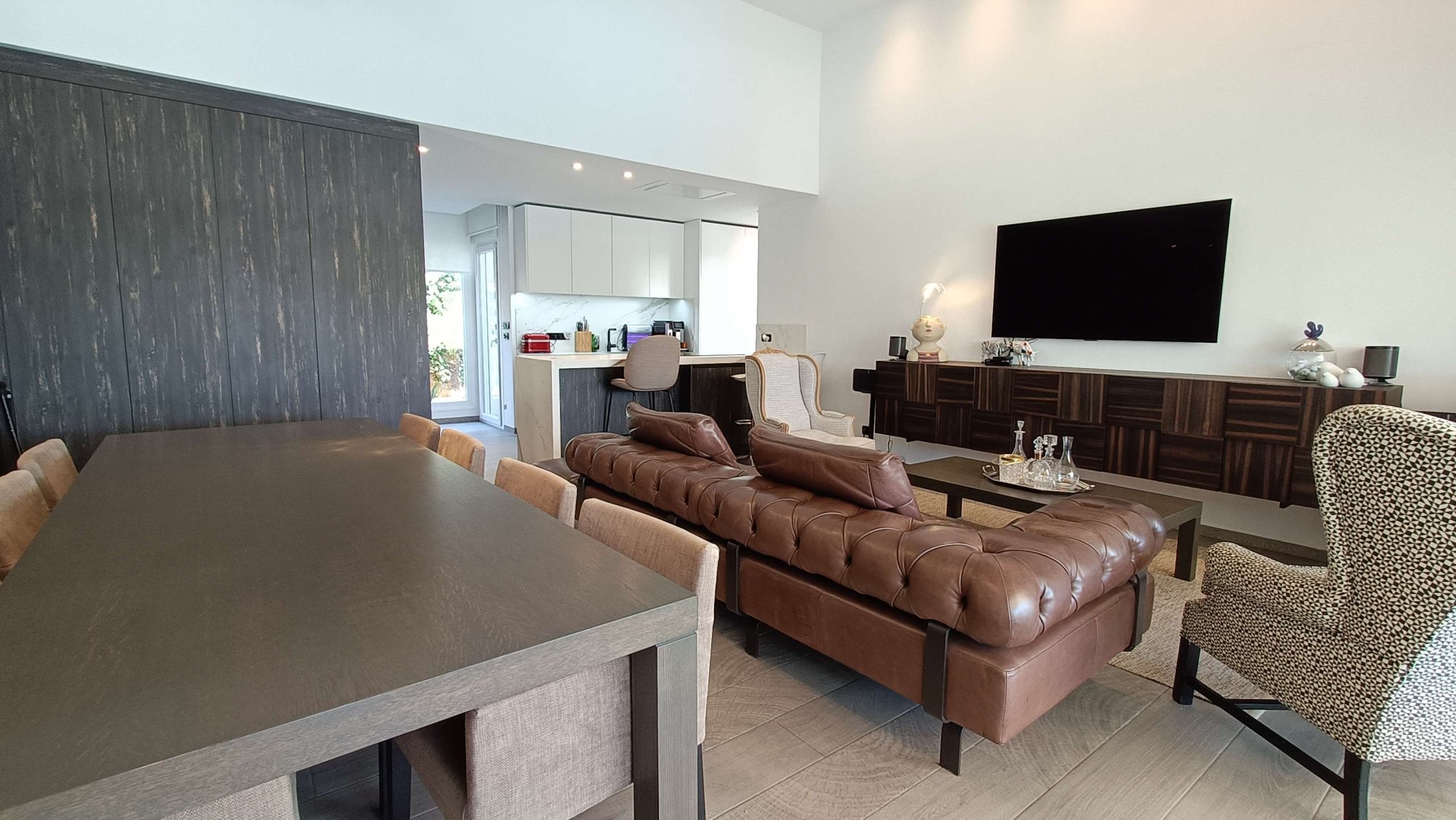 Master bedroom in villa for sale in Algorfa