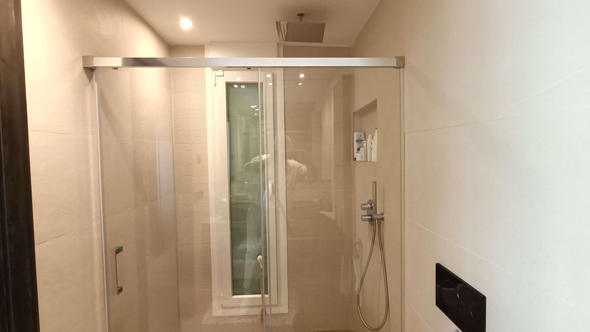 Bathroom in villa for sale in Algorfa