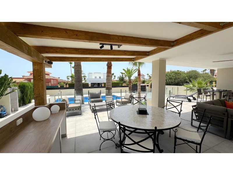 Living room in villa for sale in Alfas del Pi