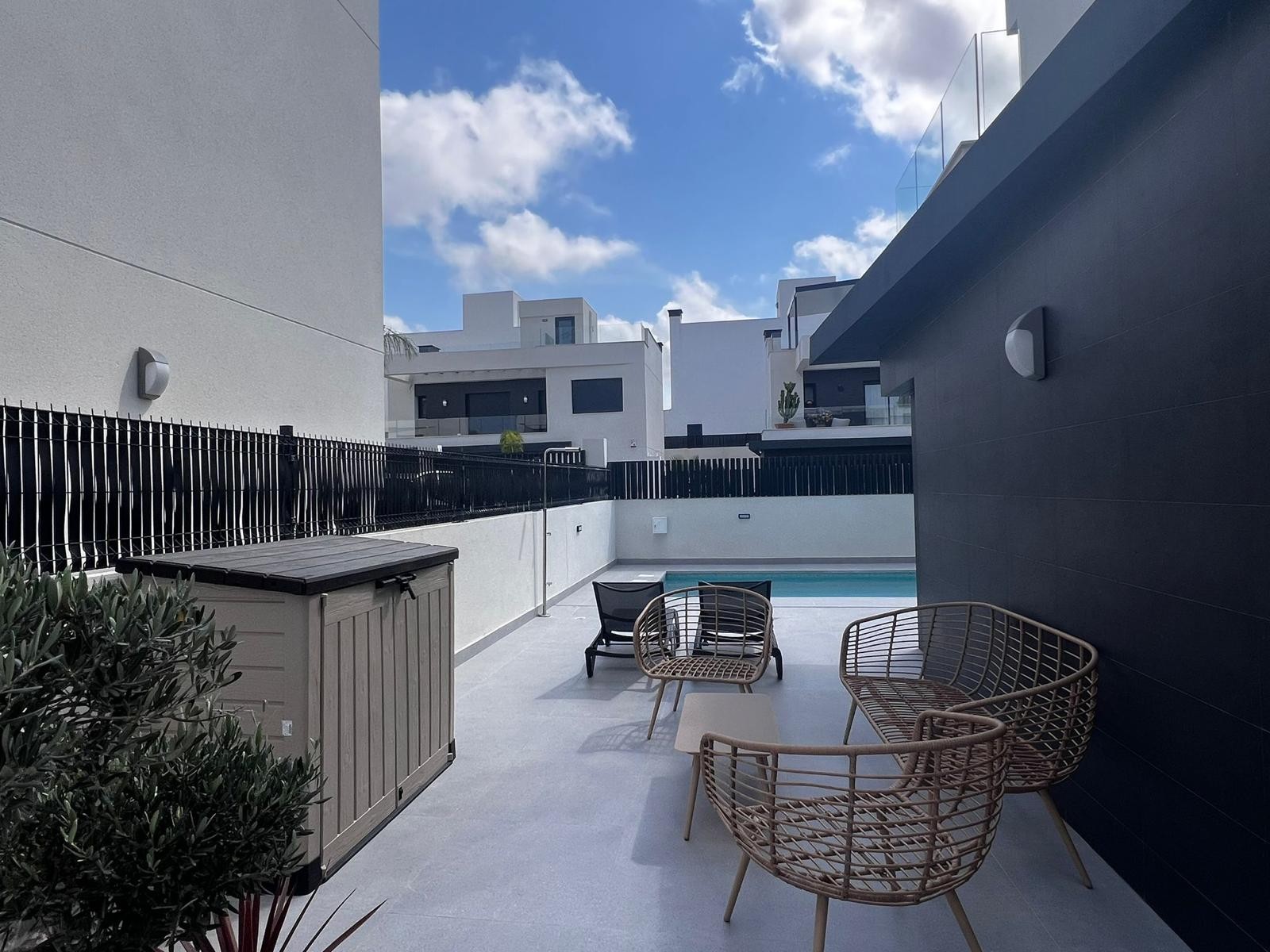 Pool area in villa for sale in Algorfa