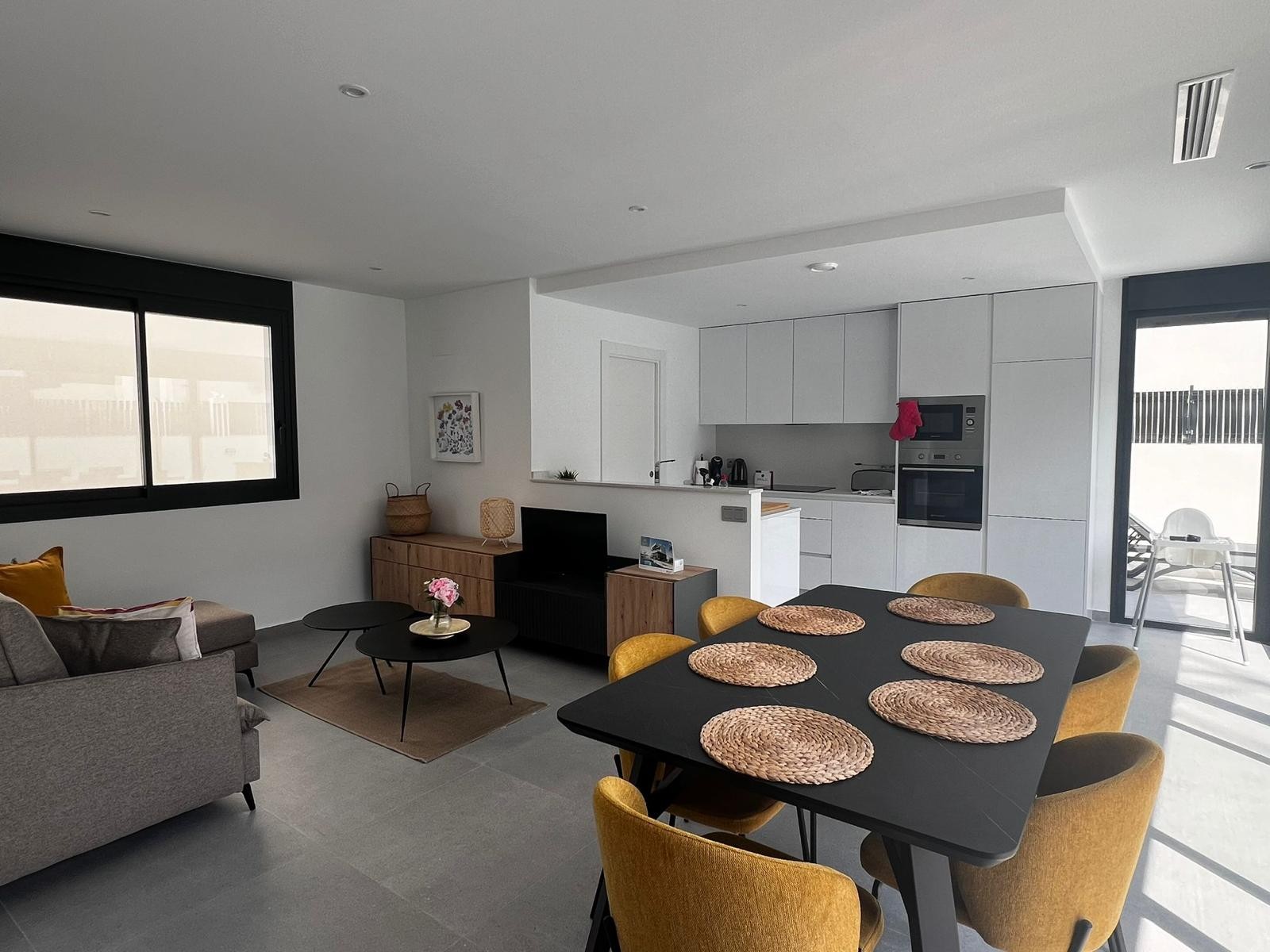 Bedroom in villa for sale in Algorfa