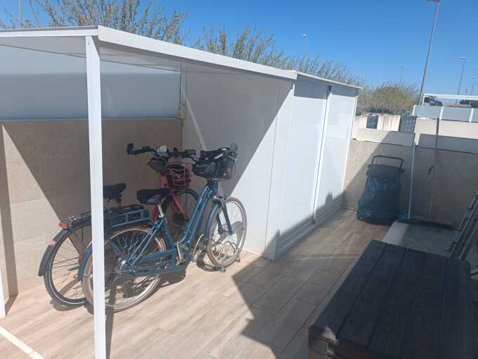Bathroom in villa for sale in Daya Nueva