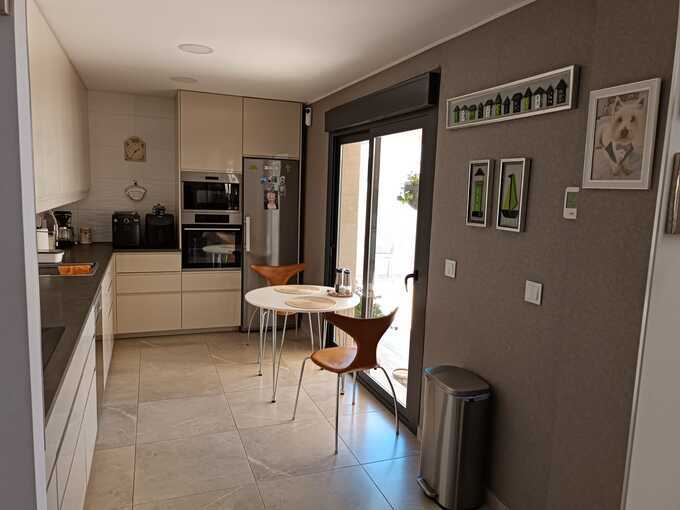 Detached villa on one level