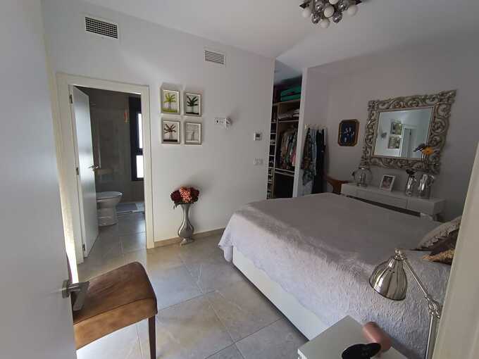 Garden in villa for sale in Daya Nueva