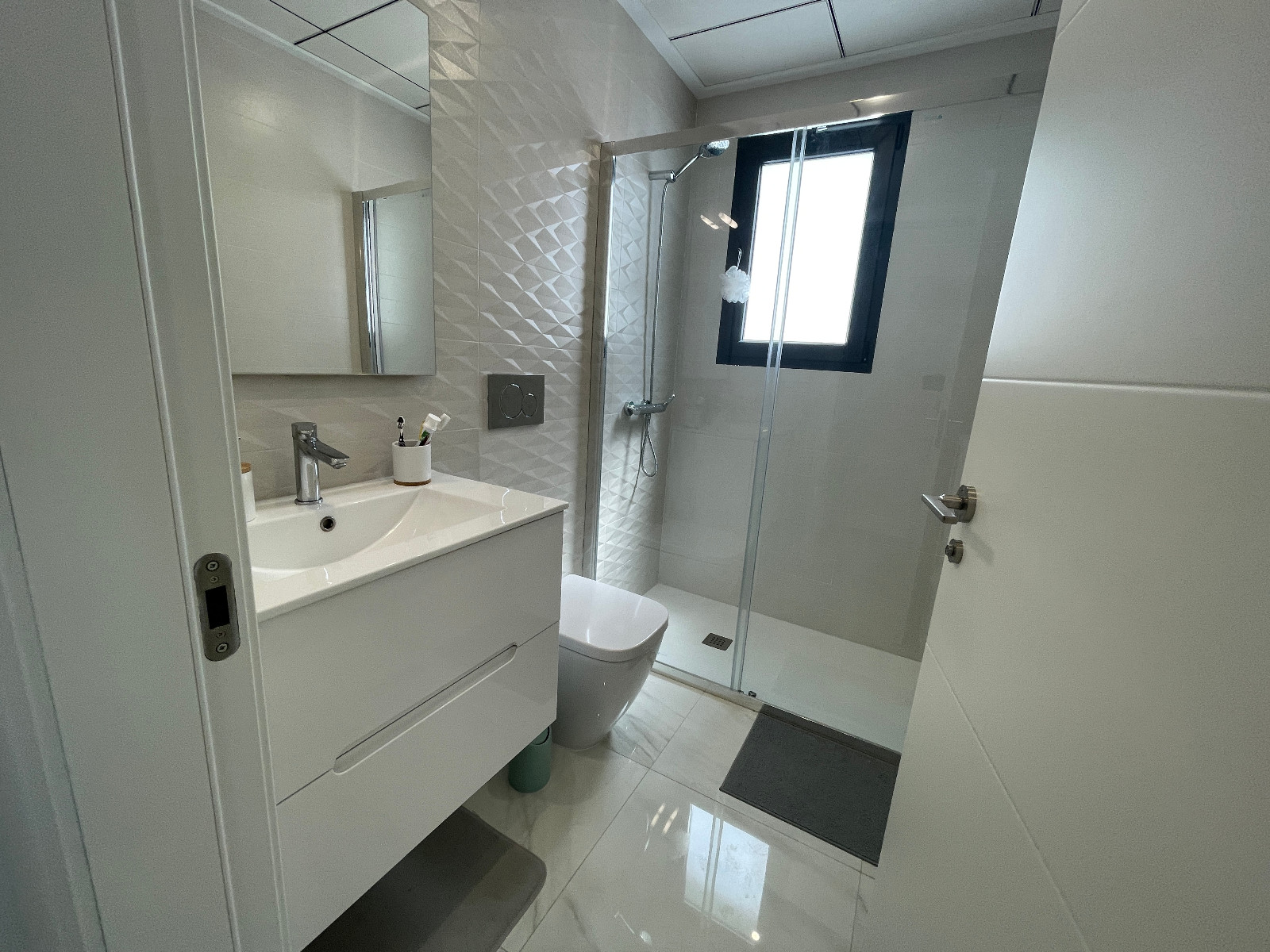 Bathroom in villa for sale in Benijofar