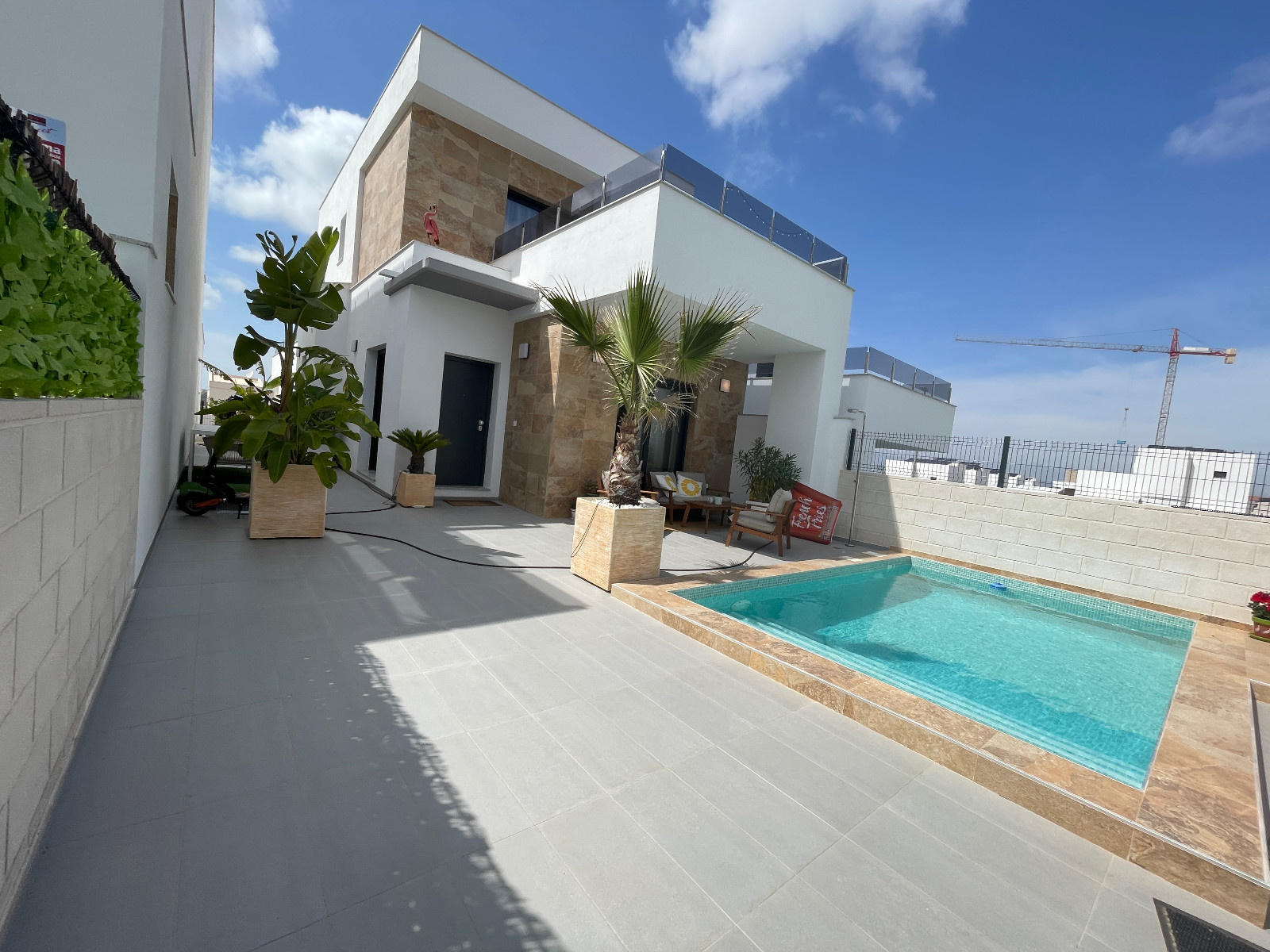 Master bedroom in villa for sale in Benijofar
