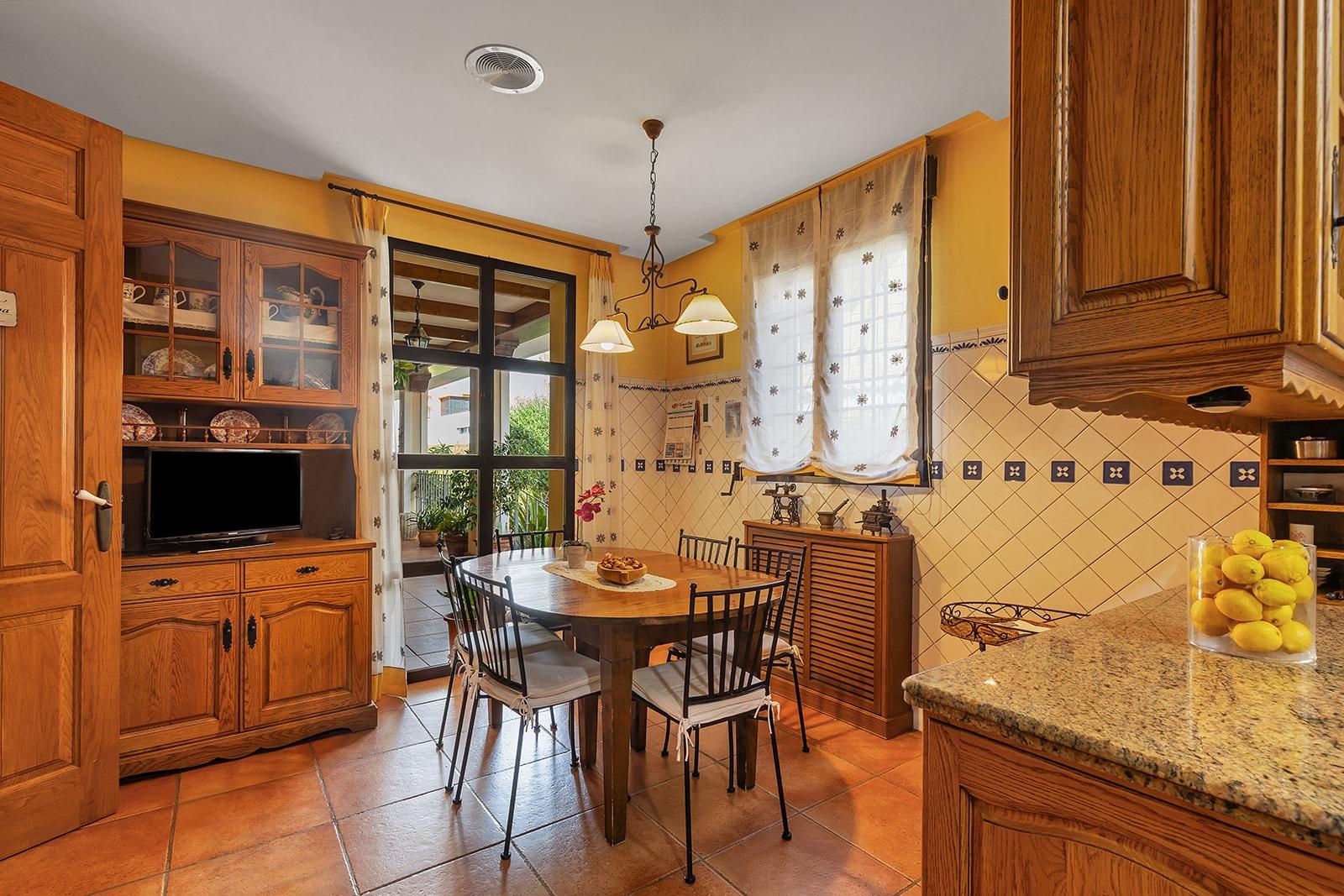 Kitchen in villa for sale in Torrevieja