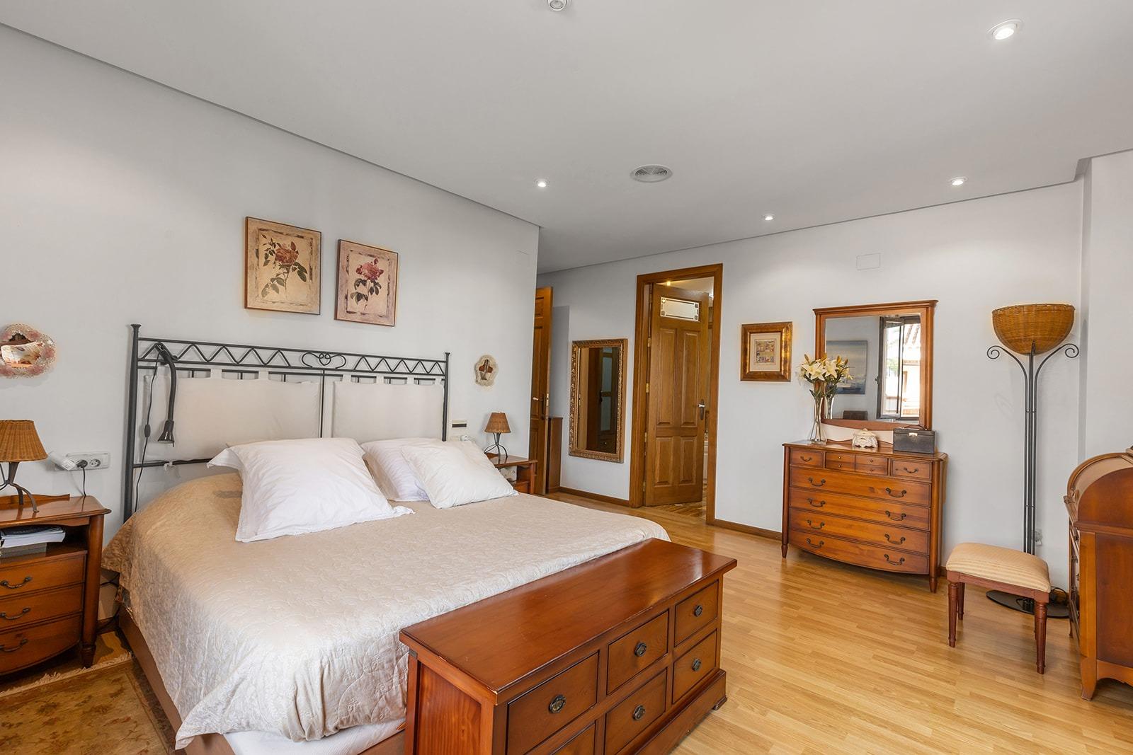 Terrace in villa for sale in Torrevieja