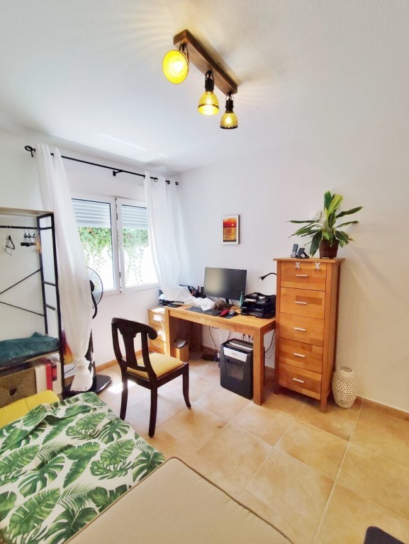 Master bedroom in villa for sale in San Miguel de Salinas