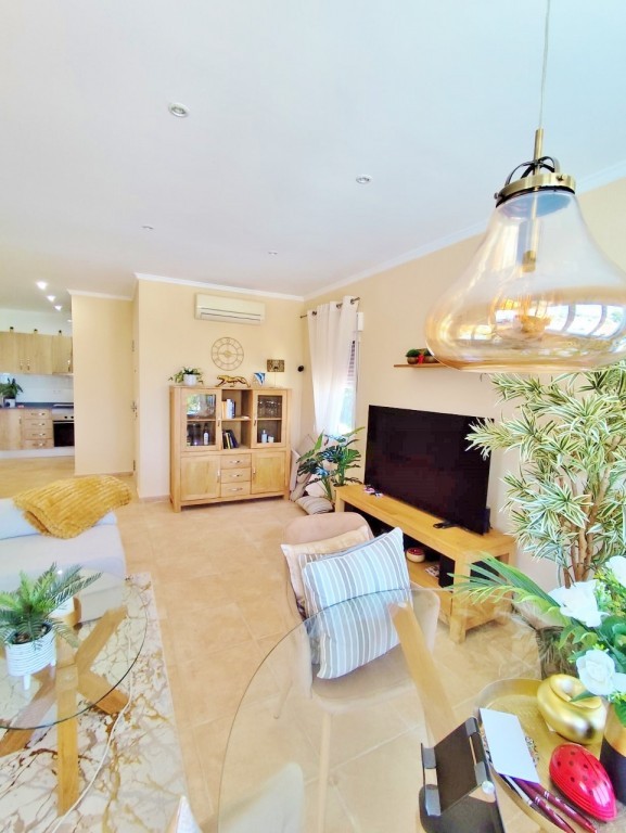 Master bedroom in villa for sale in San Miguel de Salinas
