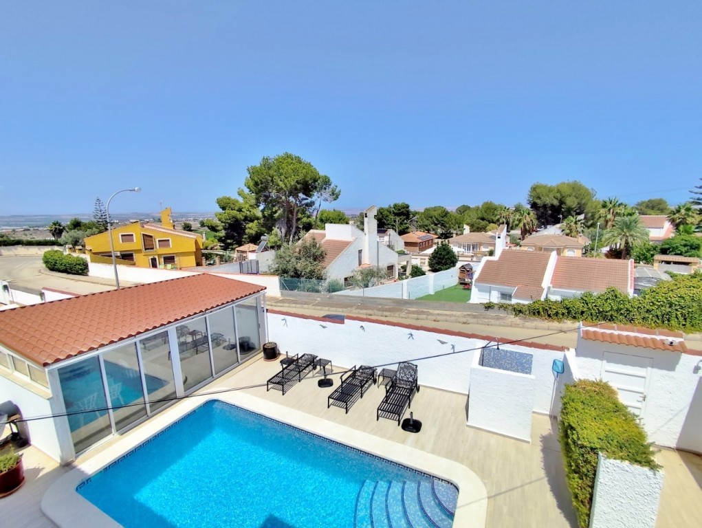 Bedroom in villa for sale in San Miguel de Salinas