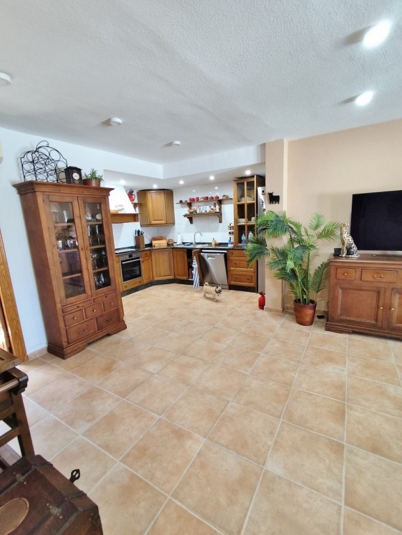 Dining area in villa for sale in San Miguel de Salinas