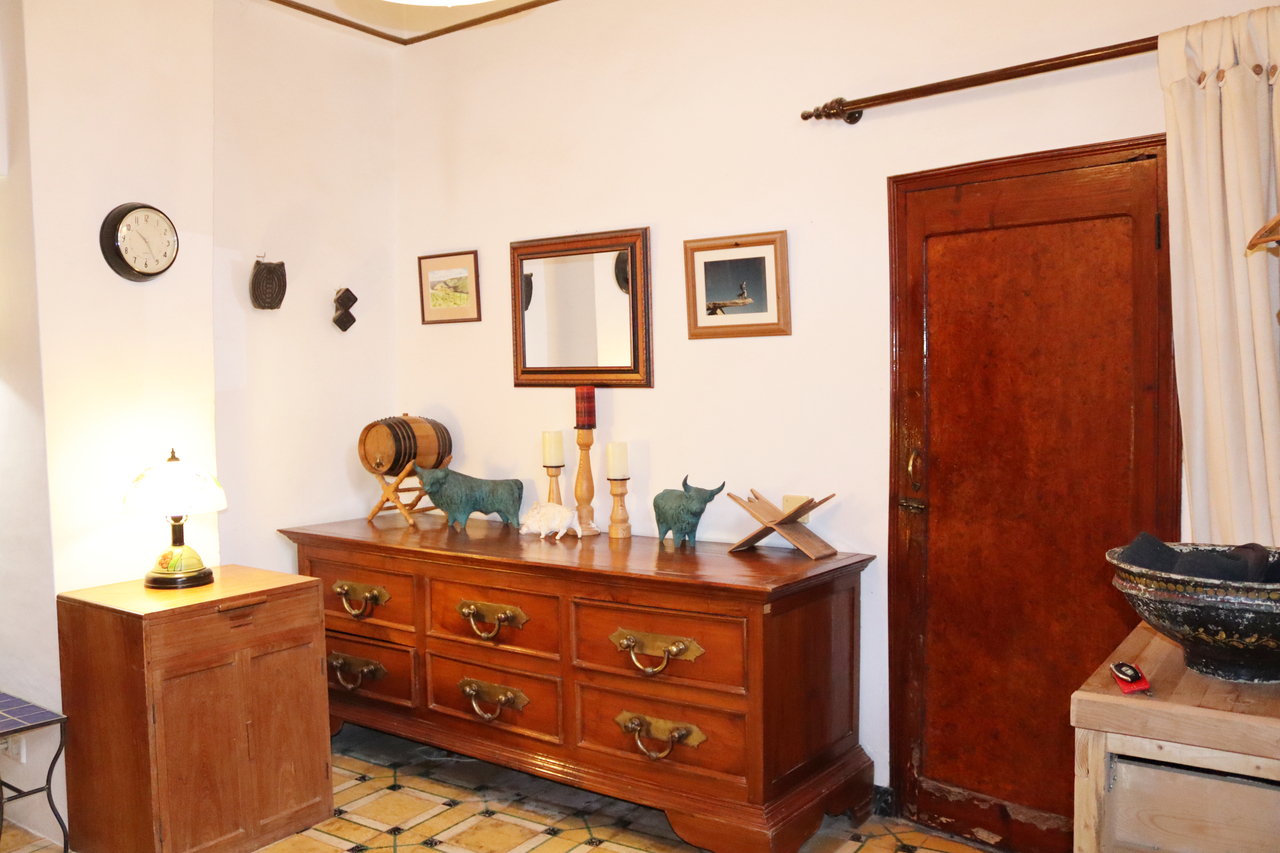 This beautiful traditional Spanish townhouse is located in the heart of the village of Castell de Ca