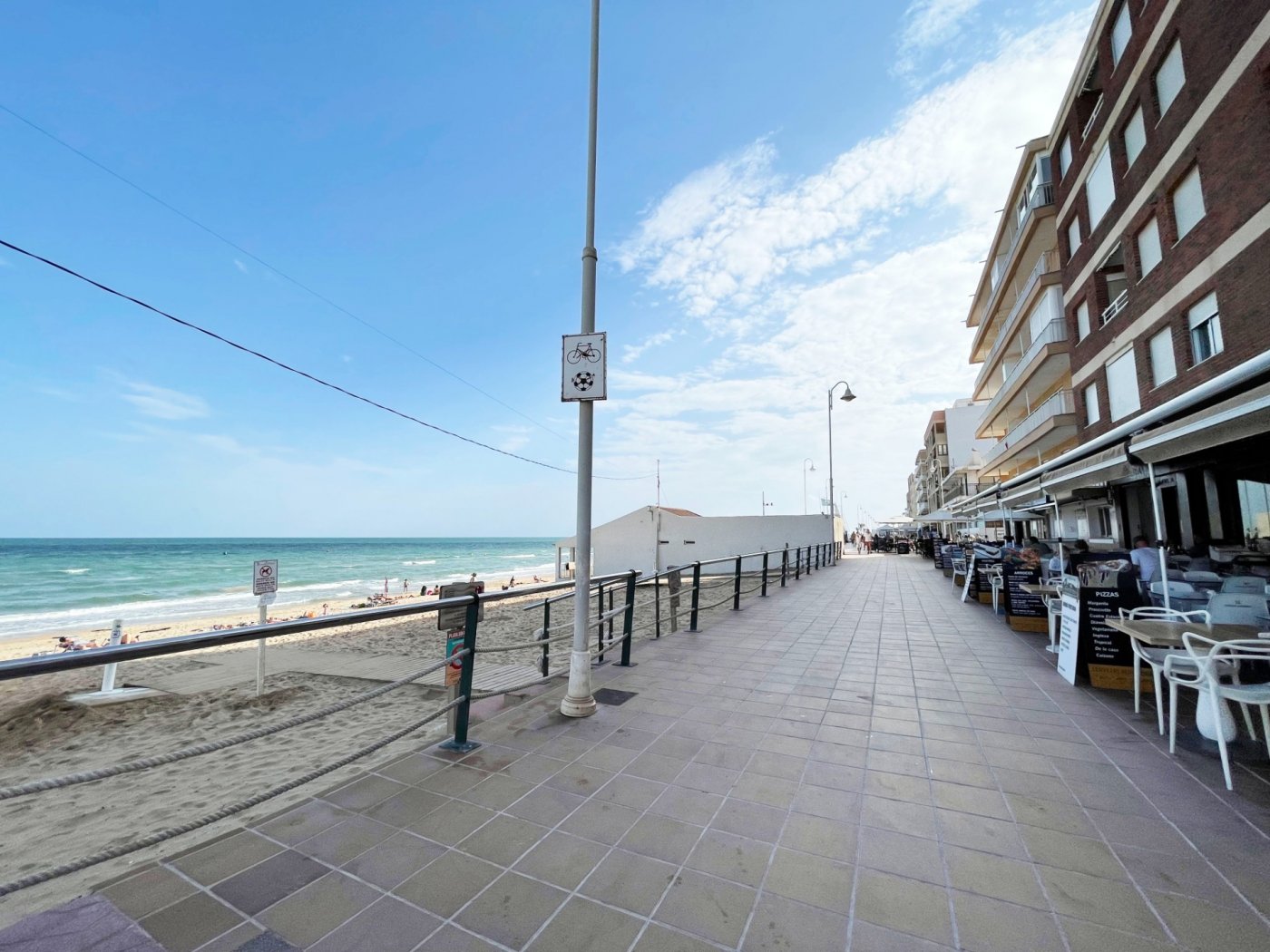 Living room in apartment for sale in Guardamar del Segura