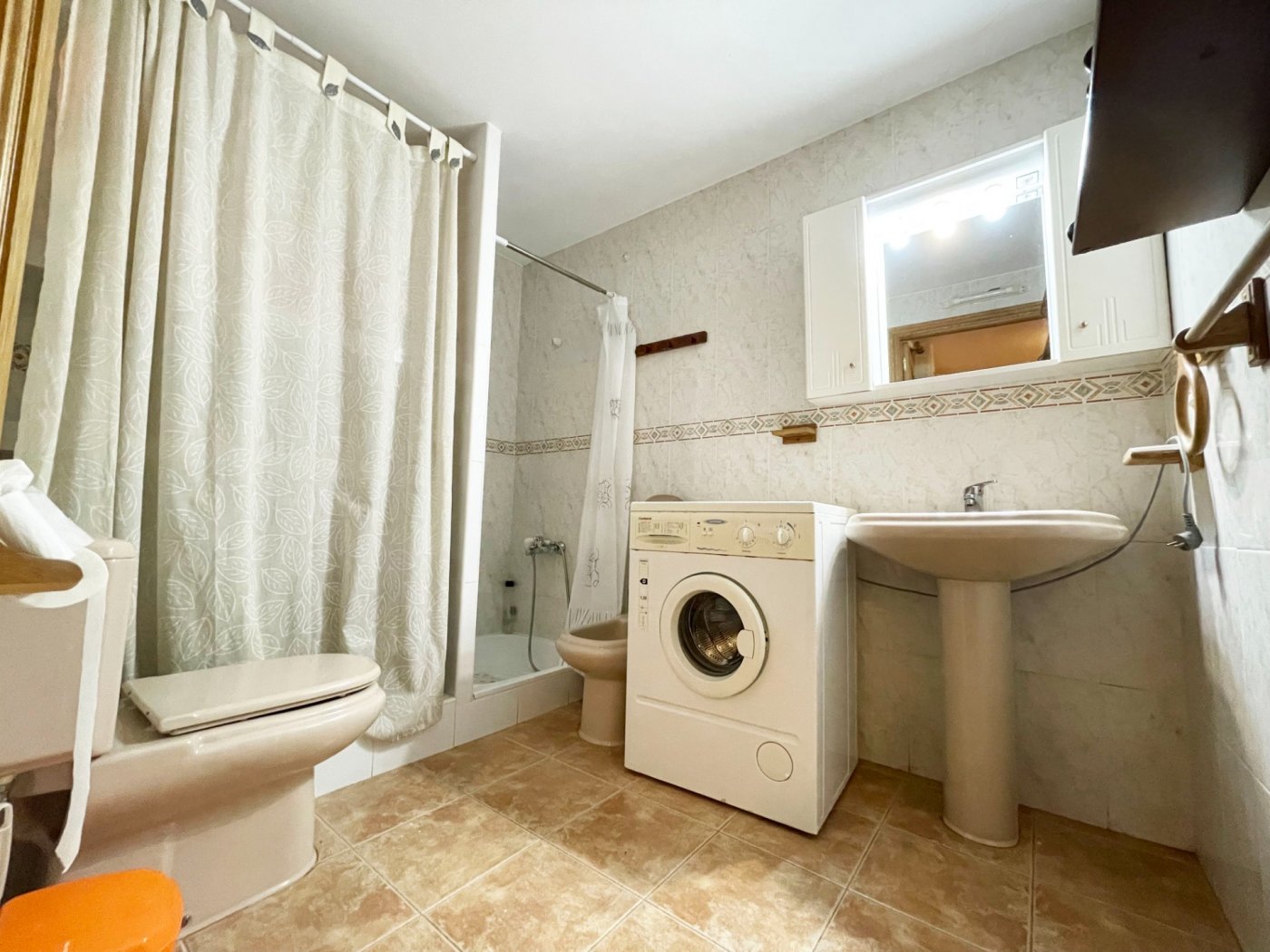 Bedroom in apartment for sale in Guardamar del Segura