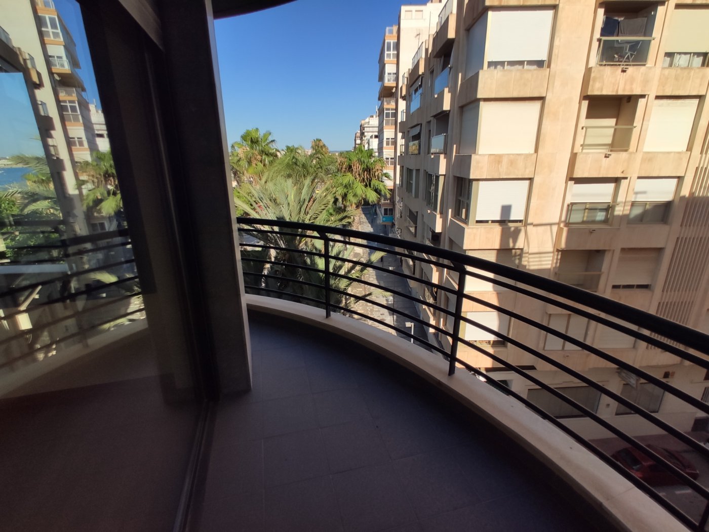 Master bedroom in apartment for sale in Torrevieja