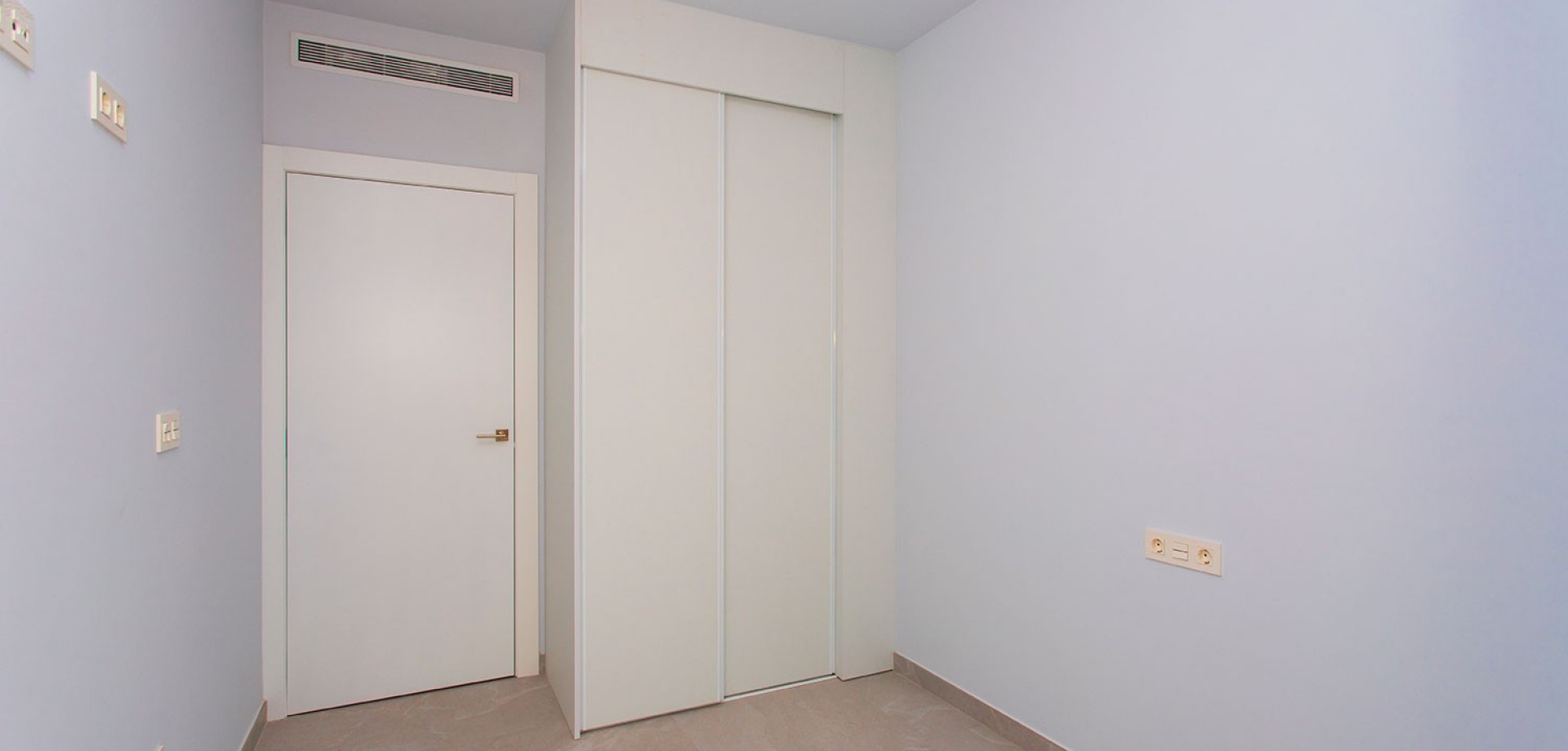 Living room in apartment for sale in Torrevieja